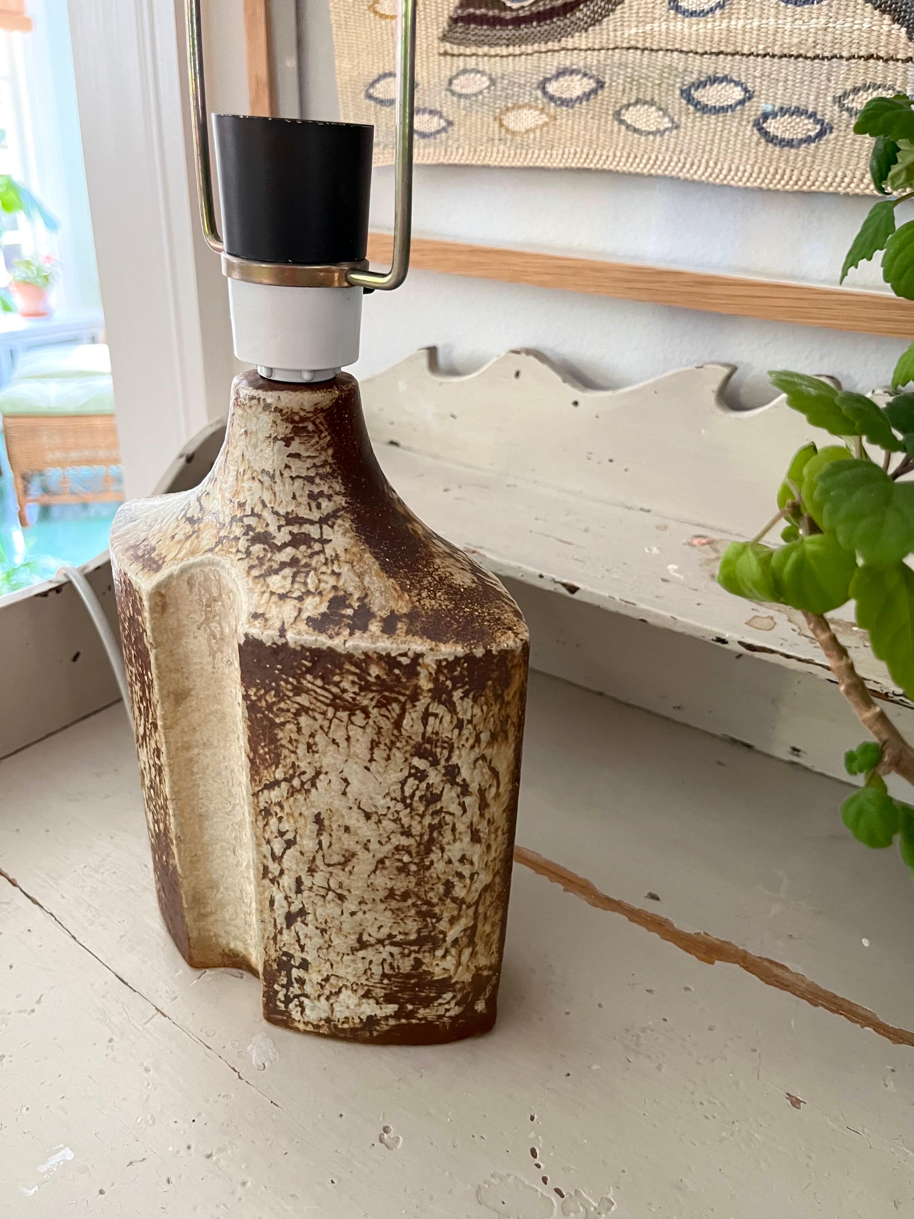 20ième siècle Lampe de table sculpturale en grès Haico Nitzsche pour Danish Søholm, 1970 en vente