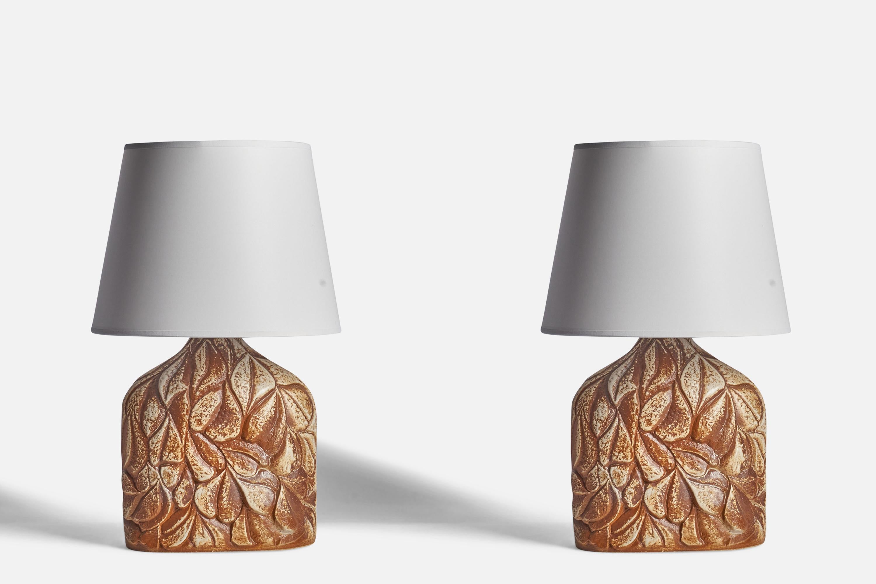 A pair of grey and brown-glazed stoneware table lamp designed by Haico Nitzsche and produced by Søholm, Denmark, 1960s.

Dimensions of Lamp (inches): 14” H x 9” W x 5” D 
Dimensions of Shade (inches): 9” Top Diameter x 12” Bottom Diameter x 9”
