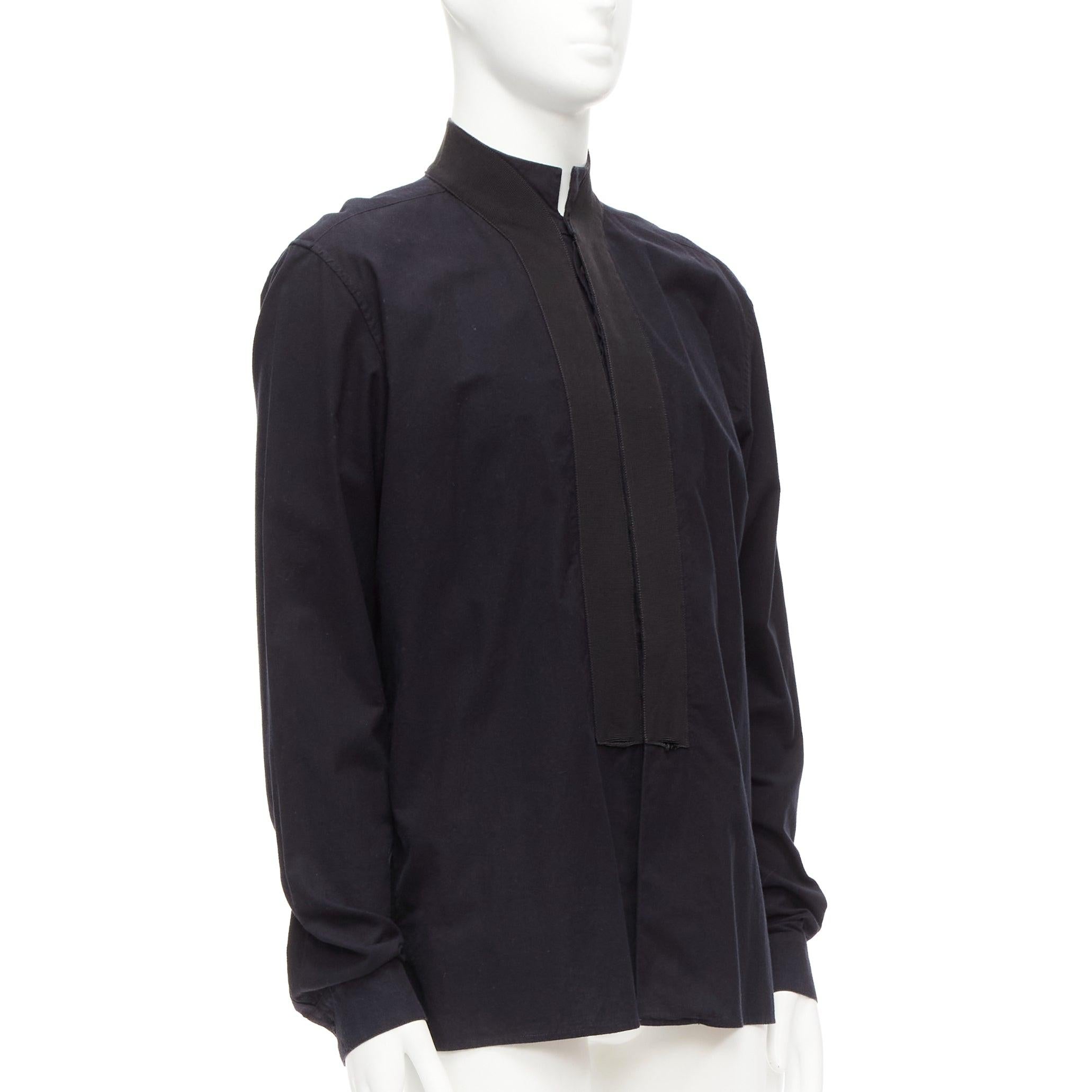 HAIDER ACKERMANN black cotton ribbon trim front bishop dress shirt S
Reference: CNLE/A00294
Brand: Haider Ackermann
Material: Cotton
Color: Black
Pattern: Solid
Closure: Button
Extra Details: Back yoke.
Made in: Romania

CONDITION:
Condition: Good,