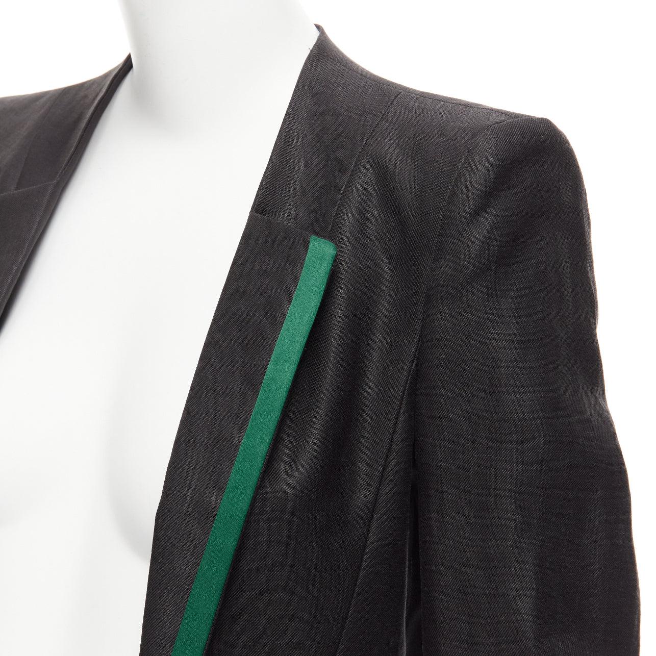 HAIDER ACKERMANN black ramie silk green trim cropped blazer jacket FR36 S
Reference: NKLL/A00181
Brand: Haider Ackermann
Material: Ramie, Silk
Color: Black, Green
Pattern: Solid
Lining: Black Fabric
Extra Details: Shoulder pads.
Made in: