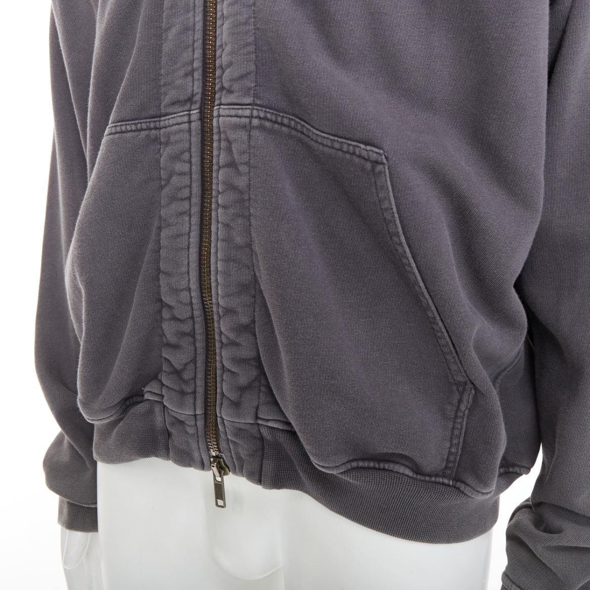 Haider Ackermann grigio in cotone lavato con tasche raglan e zip con cappuccio S
Riferimento: CNLE/A00461
Marchio: Haider Ackermann
Materiale: Cotone
Colore: Grigio
Modello: Tinta unita
Chiusura: zip
Prodotto in: Portogallo

CONDIZIONE:
Condizioni: