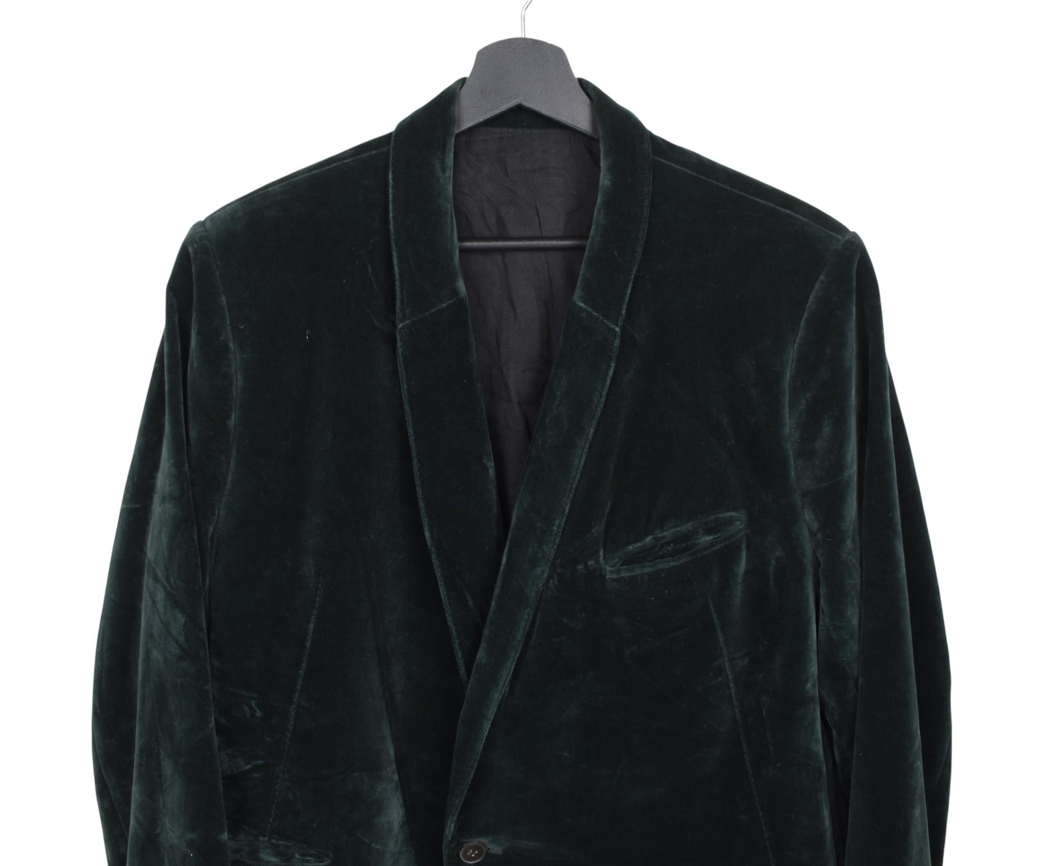 Item for sale is 100% genuine Haider Ackermann velour one button Men Jacket, VI1
Color: green
(An actual color may a bit vary due to individual computer screen interpretation)
Material: 100% wool
Tag size: IT54-Large
This jacket is great quality
