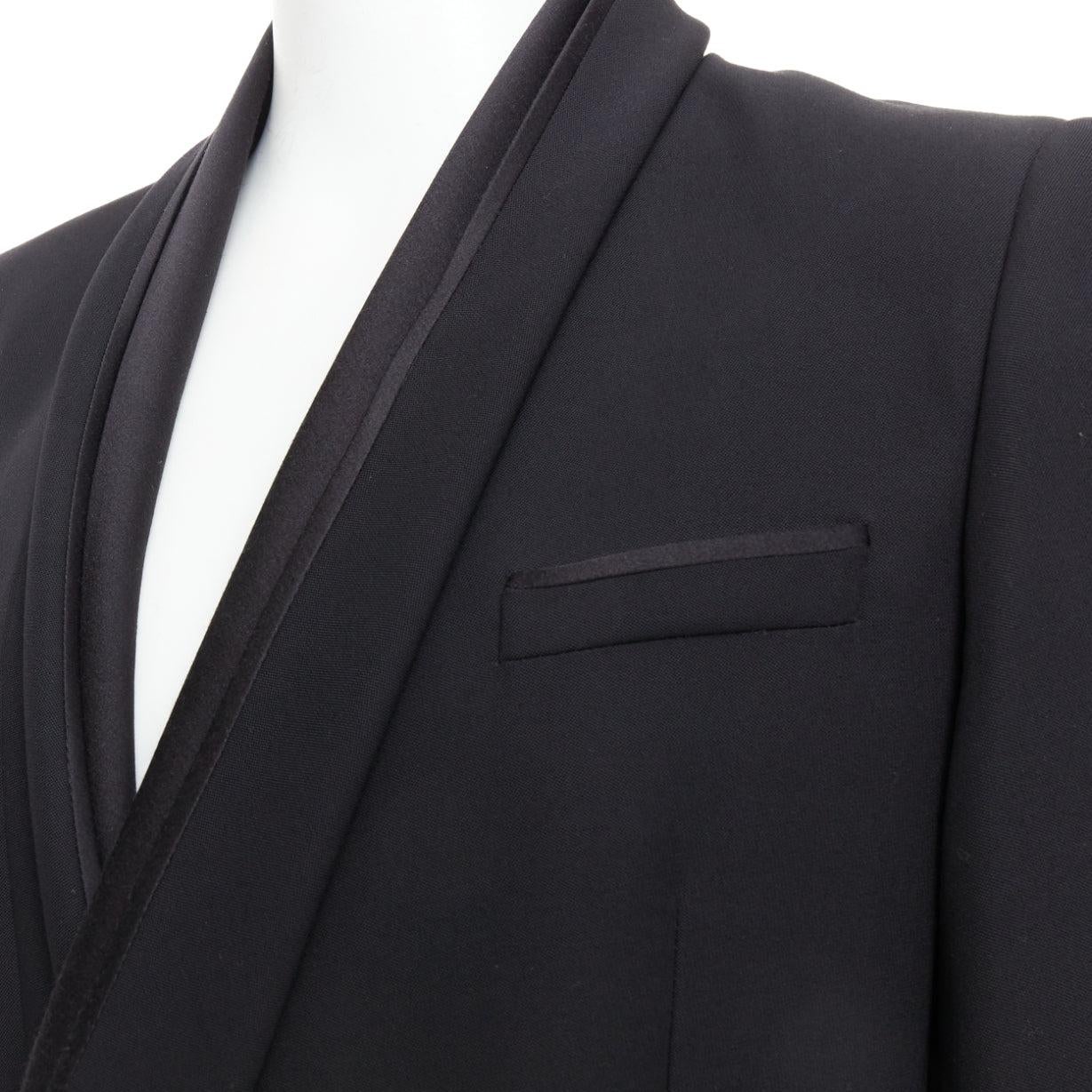 HAIDER ACKERMANN Runway black fleece wool cotton silk shawl blazer S
Reference: CNLE/A00410
Brand: Haider Ackermann
Designer: Haider Ackermann
Collection: Runway
Material: Wool, Cotton
Color: Black
Pattern: Solid
Closure: Button
Lining: Blue