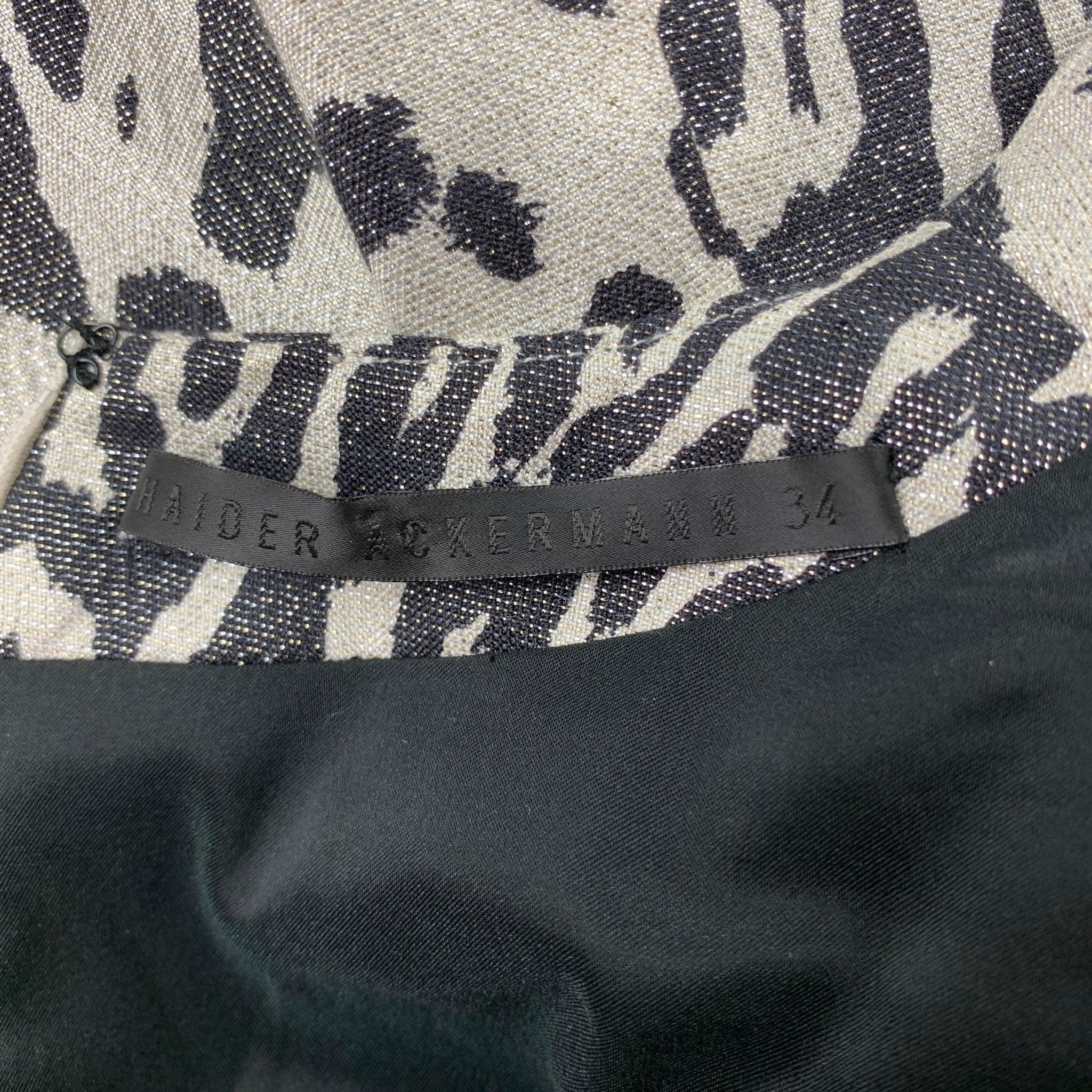 Donna Haider Ackermann Silver e Black Blusa in misto seta con stampa leopardo in vendita
