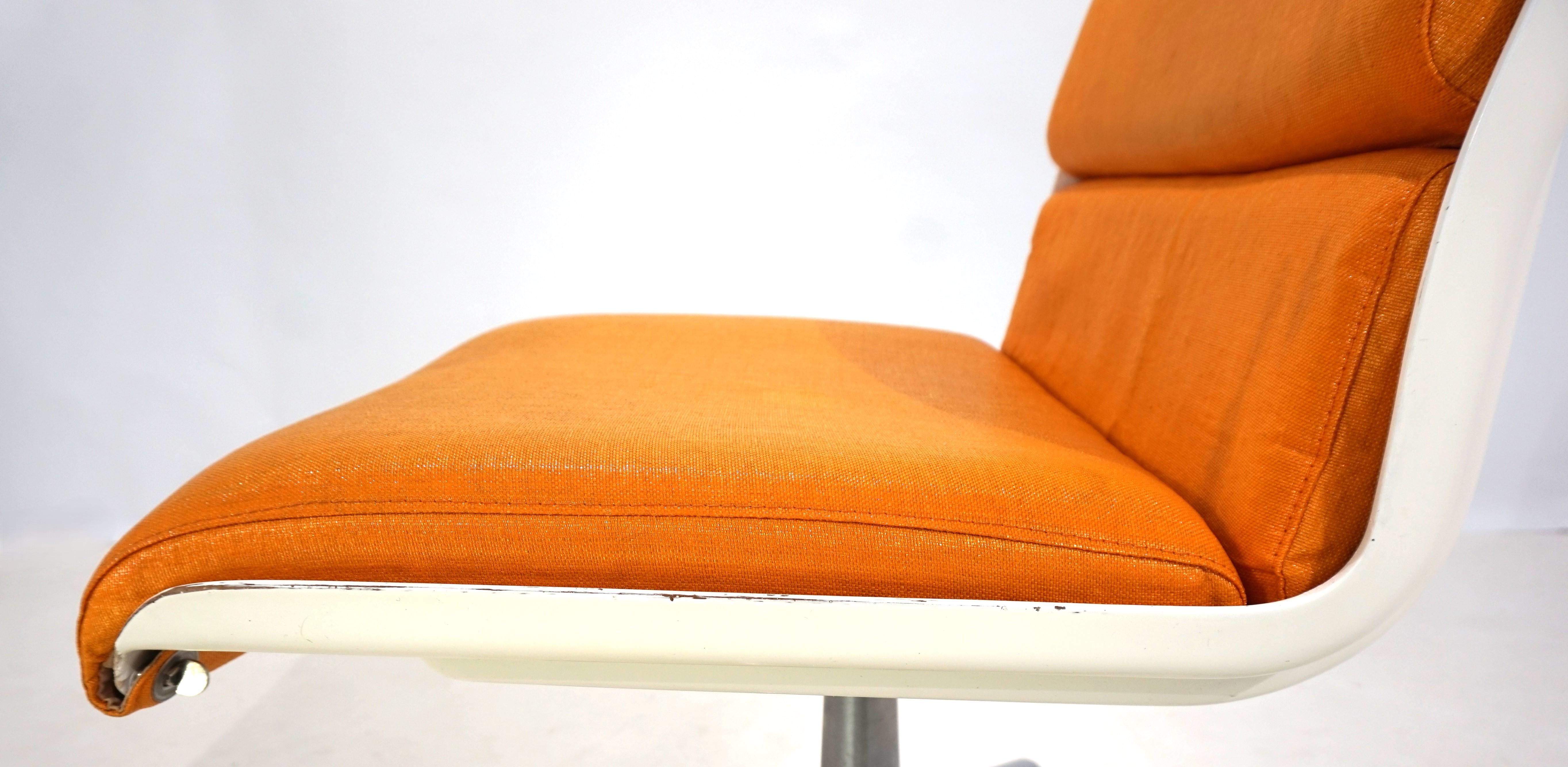 Haimi Space Age swivel chair by Yrjo Kukkapuro, 1960 im Angebot 7