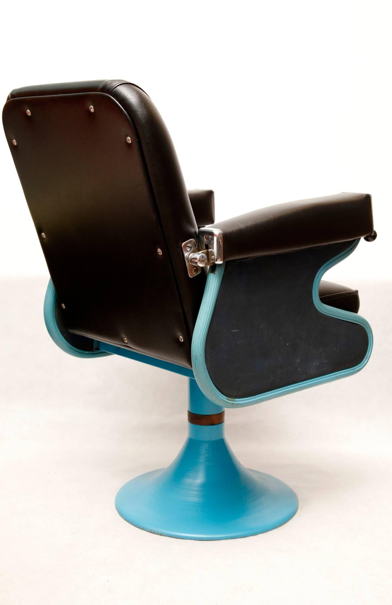 hairdressing chairs