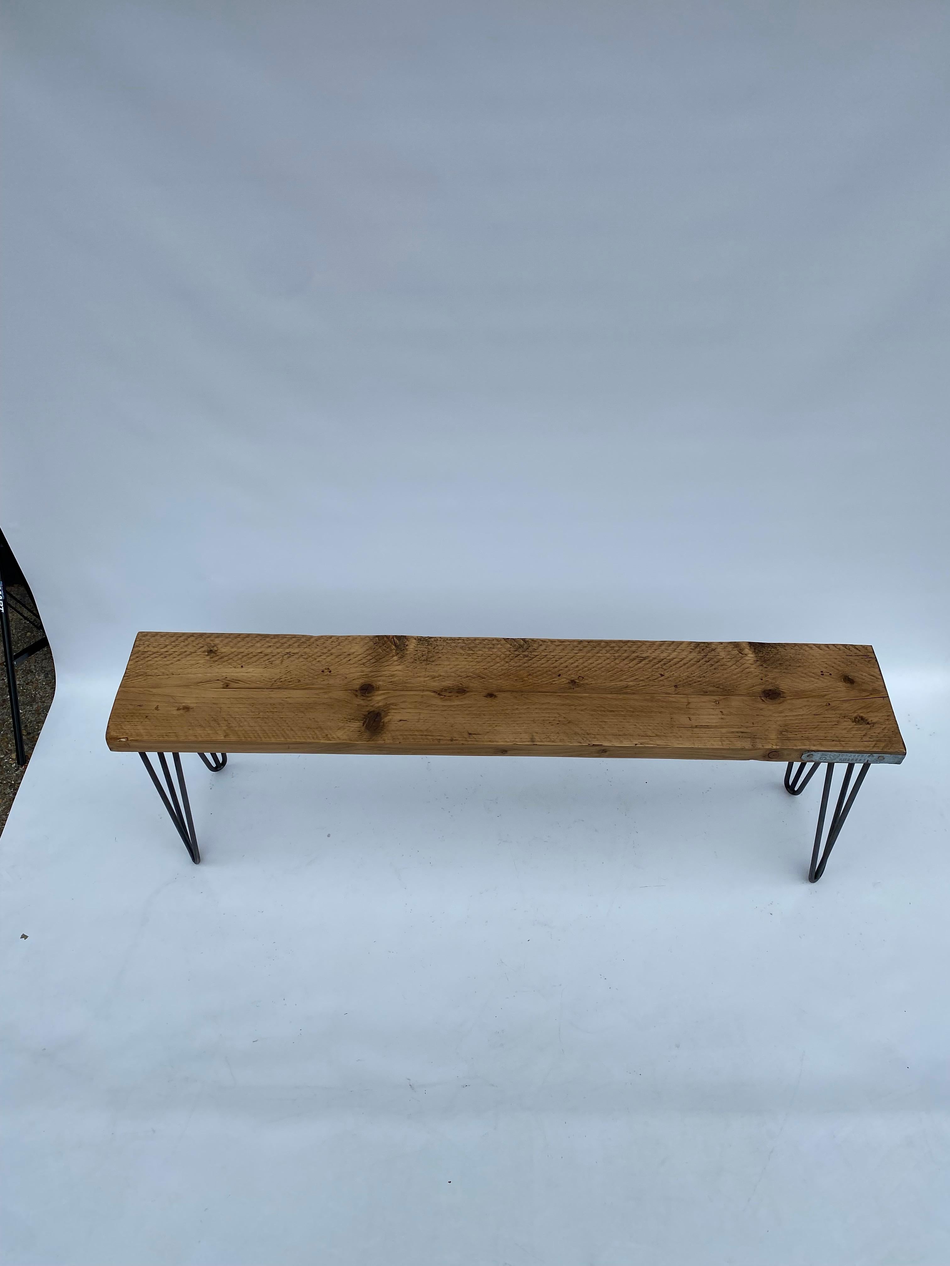 Britannique Banc à pieds en épingle à cheveux en Wood Industry Midcentury Modern 1980 garden seat Vintage 2 en vente