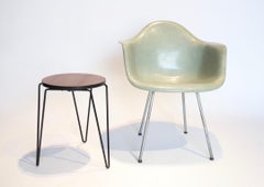 Hairpin Side Table by Florence Knoll