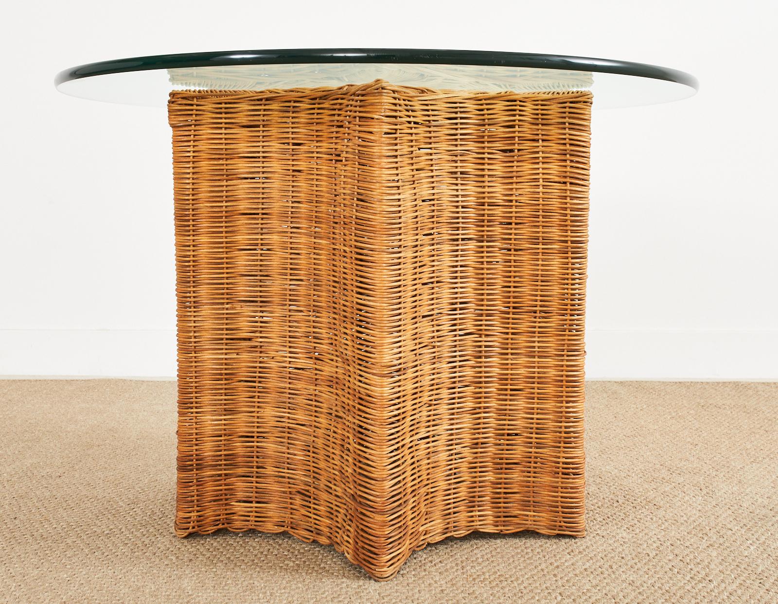 Haitian Organic Modern Woven Rattan Starfish Dining Table In Good Condition In Rio Vista, CA
