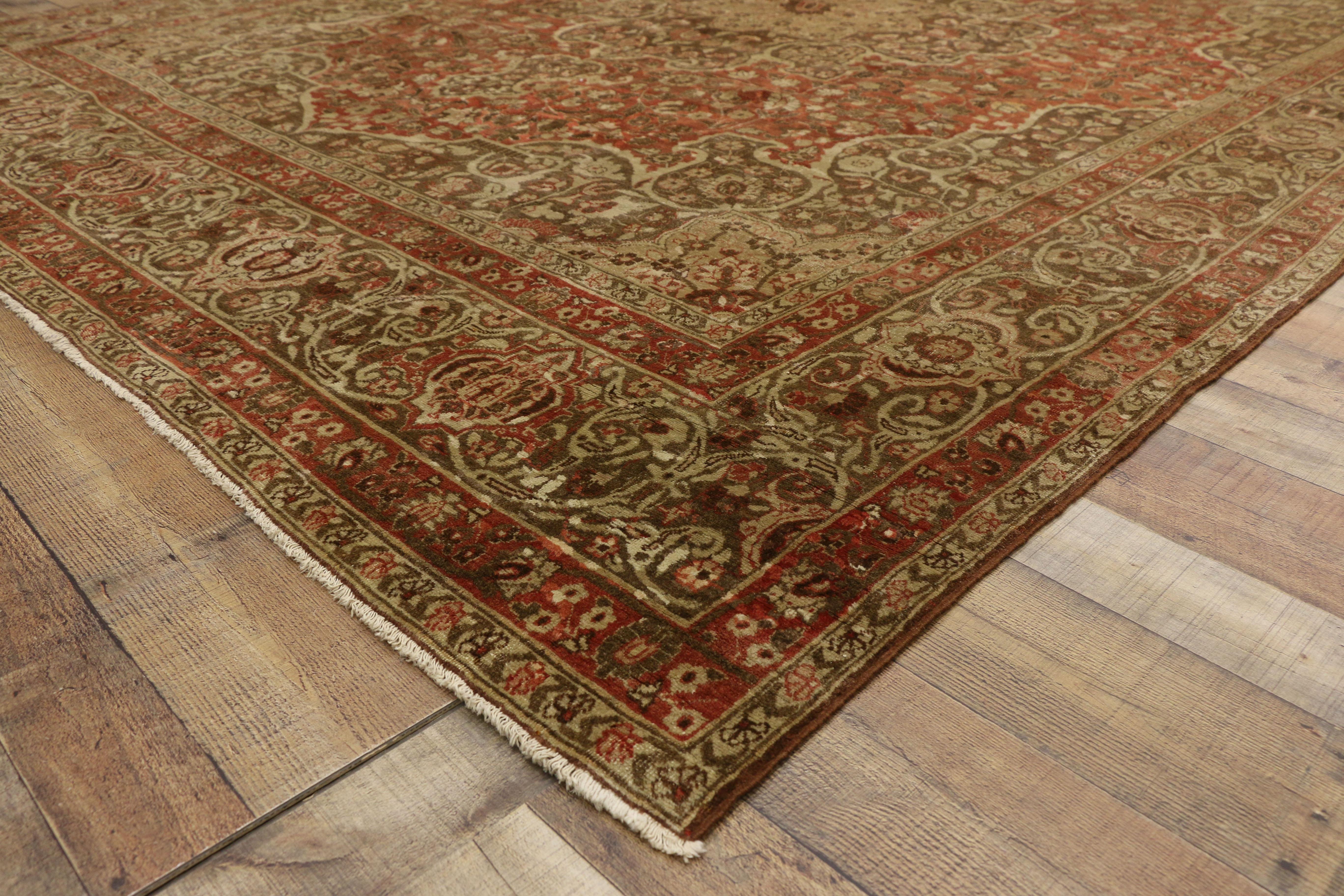 XX secolo Tappeto antico persiano Tabriz di Haji Khalili con stile rustico Art Nouveau in vendita