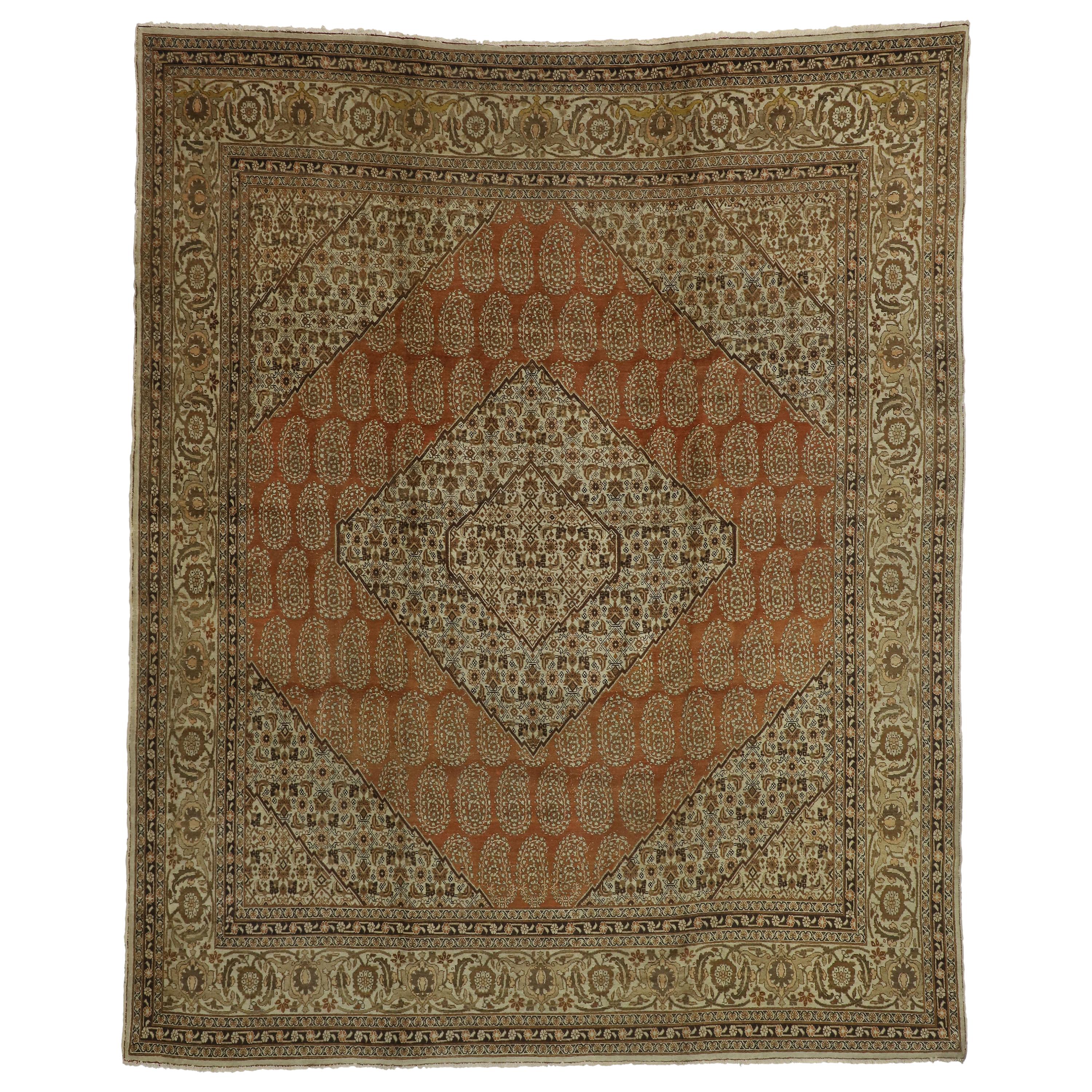 Haji Khalili Antiker persischer Täbris-Teppich mit modernem, rustikalem Stil