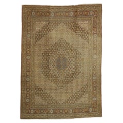 Haji Khalili Antiker persischer Täbriz-Teppich mit warmem, industriellem Stil