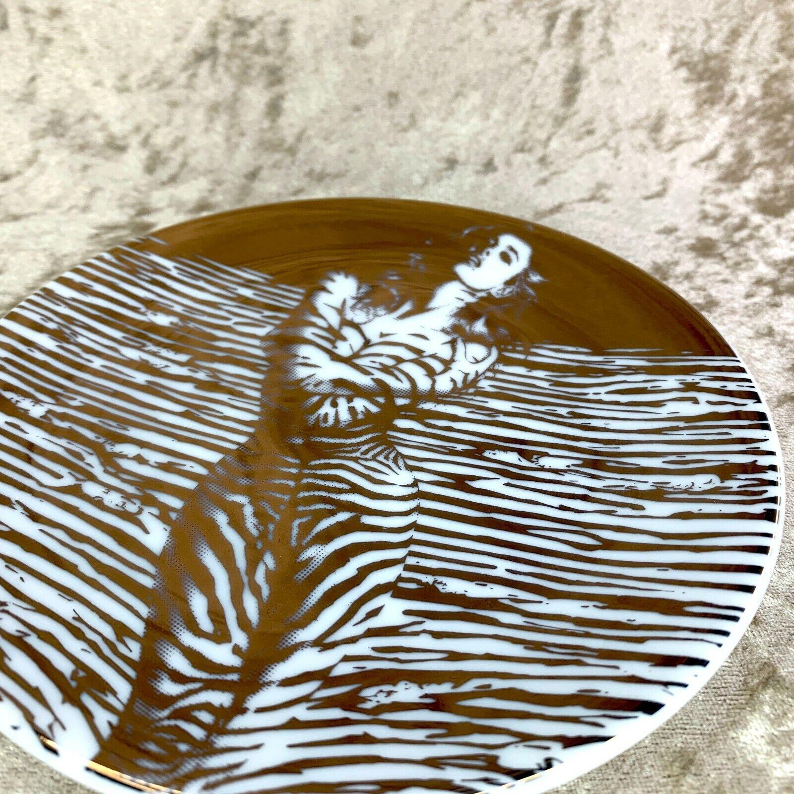 Dies ist ein limitiertes, seltenes Modell des berühmten japanischen Künstlers Hajime Sorayama

Hajime Sorayama Tasse & Untertasse Porzellan Creation Gallery G8 2007 mit Etui
Weiß und Gold 
Hoher Auktionsrekord
Hergestellt in Japan

Hajime Sorayama