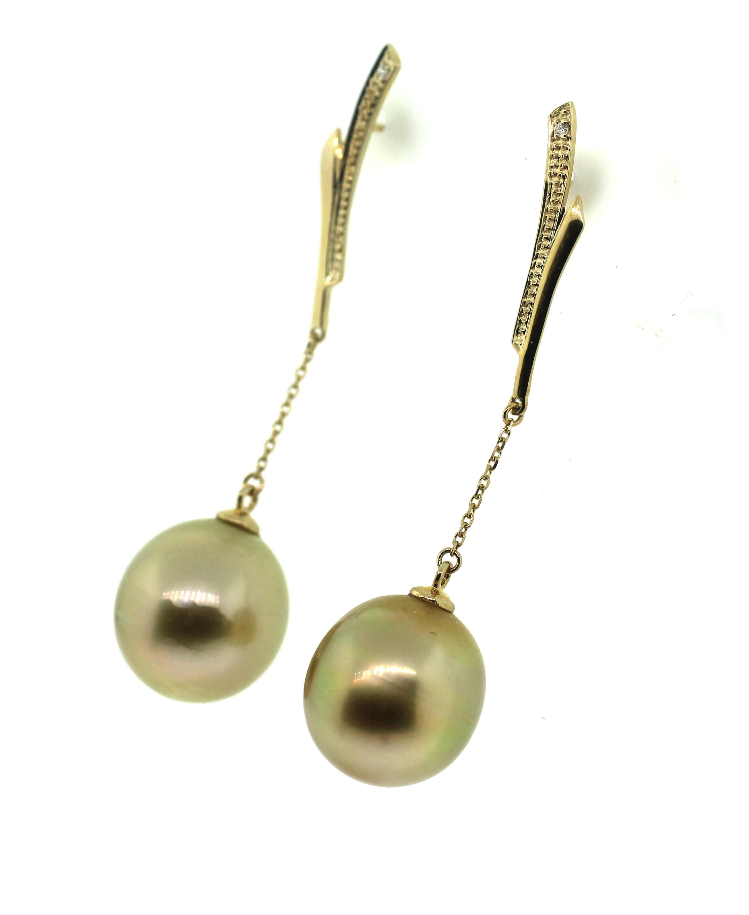 Hakimoto By Jewel Of Ocean
18K Yellow Gold and Diamond 
Golden Natural Color South Sea Cultured Pearl Earrings.
Total item weight 7.2 grams
Featuring Round Brilliant Diamonds
12-13mm Deep Golden color South Sea Cultured Pearls
18K Yellow Gold High