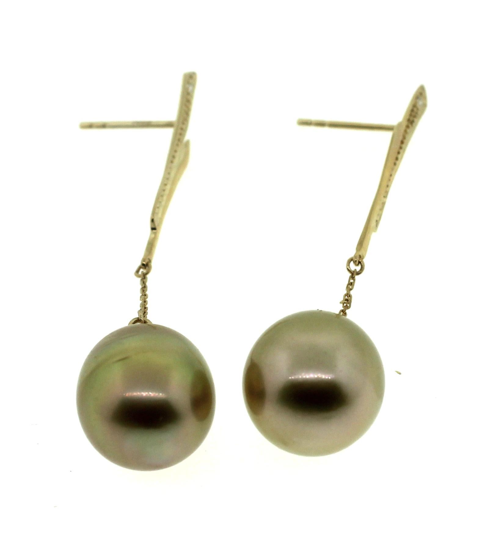 Hakimoto 13-12 mm Südseetropfen-Zuchtperlen-Ohrringe mit 18k Diamanten (Perle) im Angebot