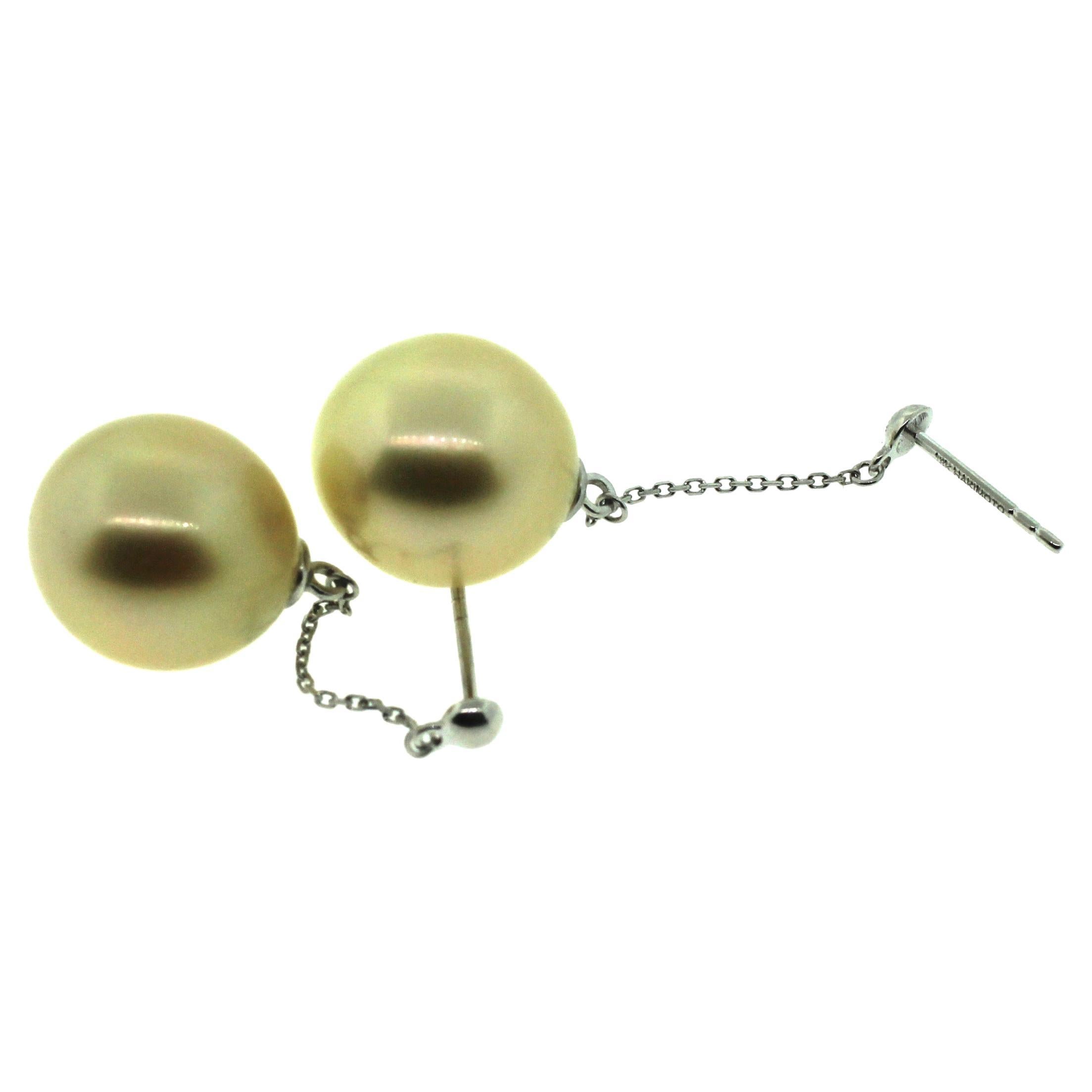 Hakimoto By Jewel Of Ocean
18K White Gold 
Natural Color Drop Cultured Pearl Earrings.
Total item weight 5.8 grams
12 mm Natural color South Sea Drop Cultured Pearls
18K White Gold High Polish
Orient: Very Good
Luster: Very Good
Nacre: Very Good