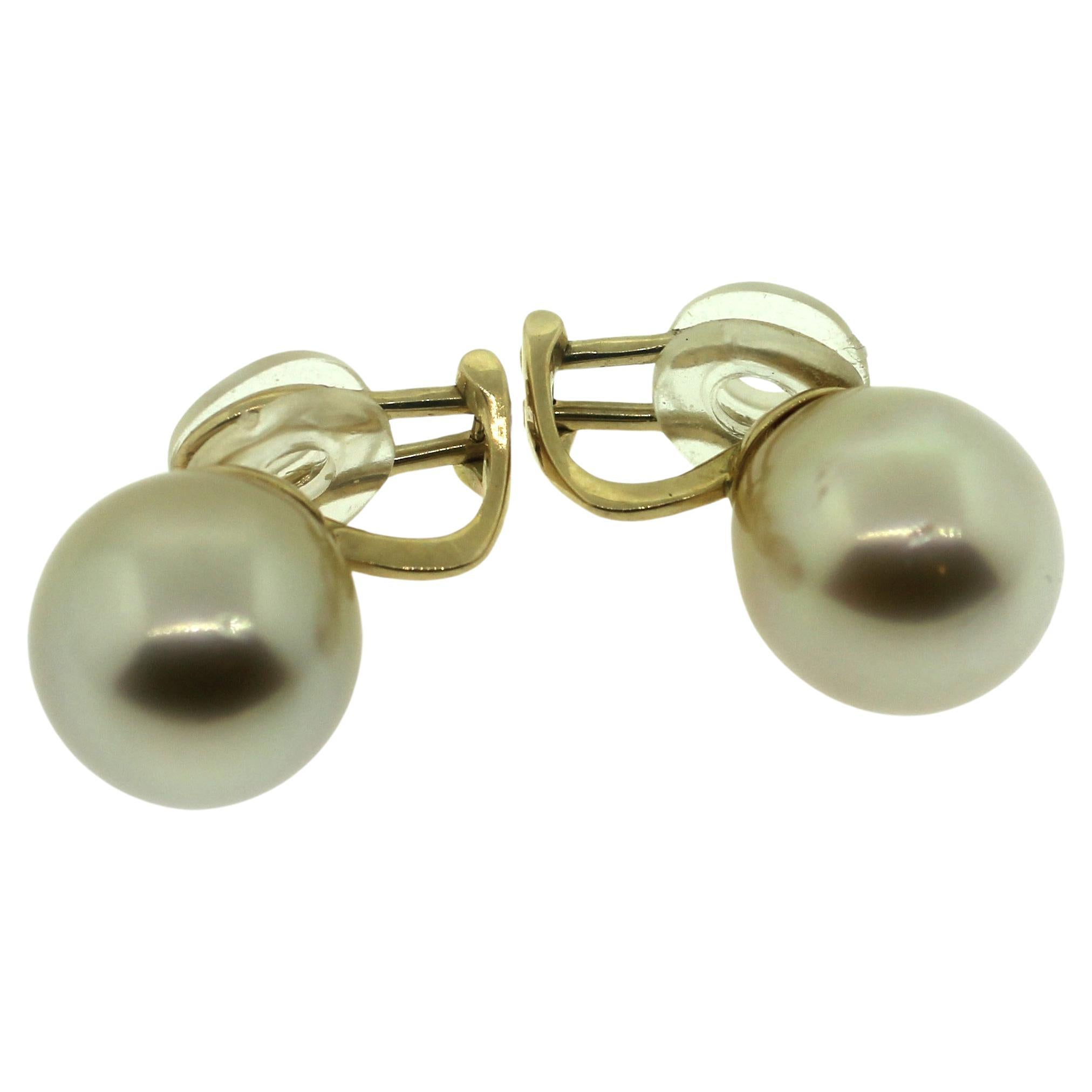 Modern Hakimoto 12.5 mm South Sea pearl 18k Earrings