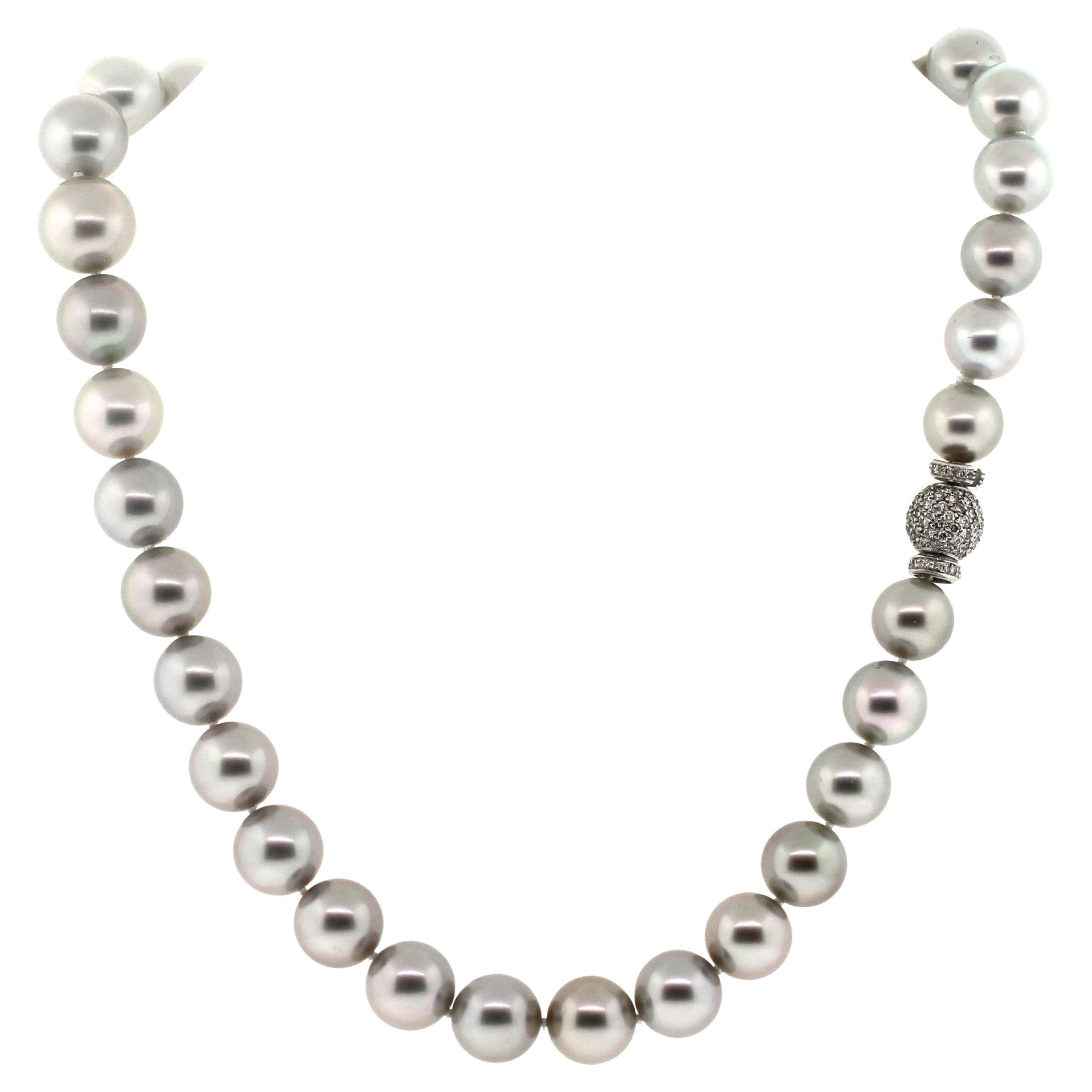 Hakimoto 12,75x10,5 mm Tahiti-Südseeperlenkette 18K 1,75c Diamantverschluss im Angebot