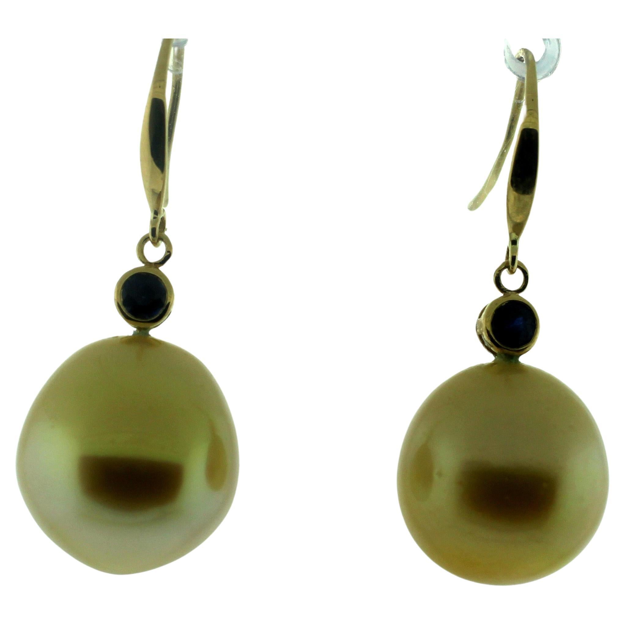 Modern Hakimoto 13 mm Perfect Golden pearl 18k Saphhire Earrings For Sale