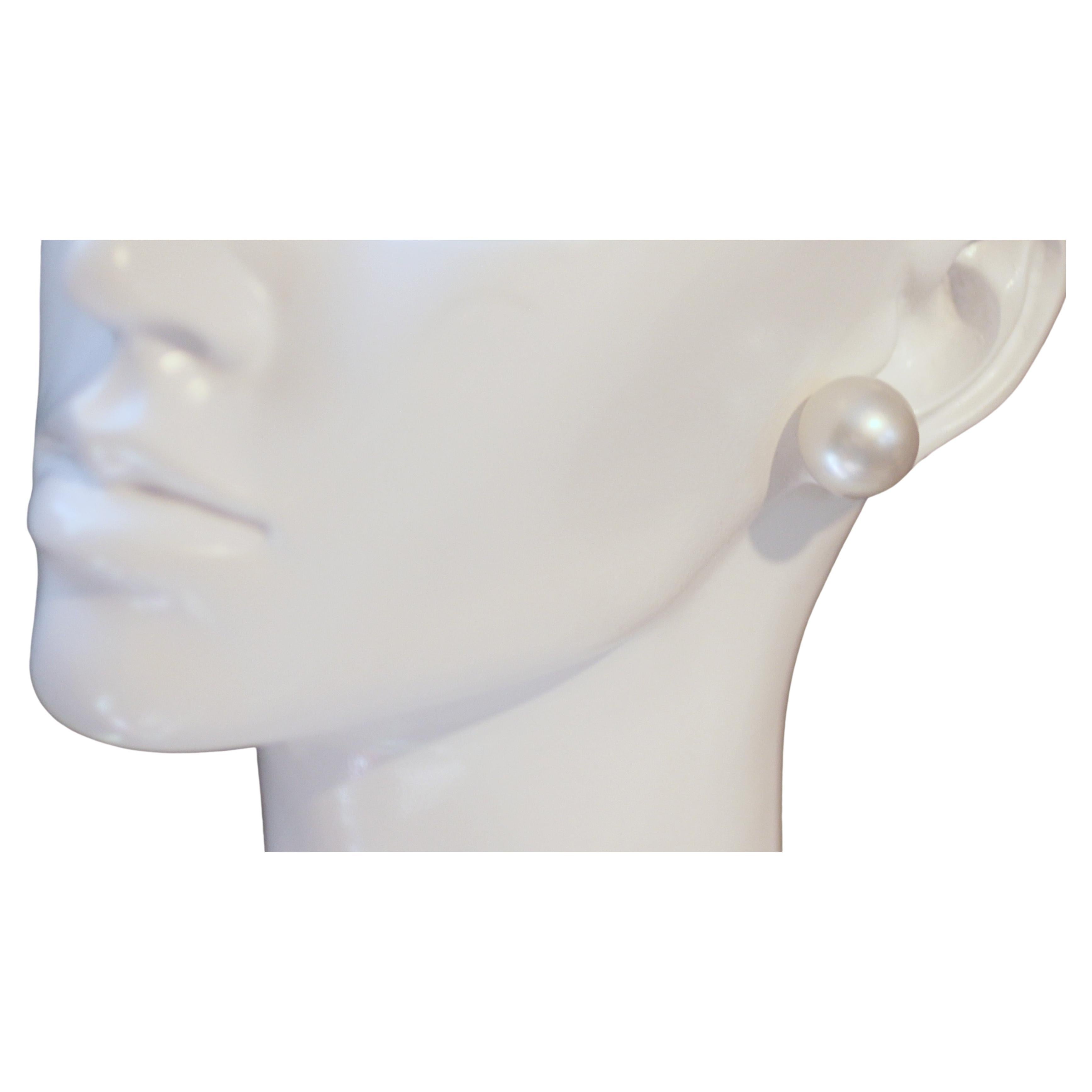 Hakimoto Pendientes de perla blanca del mar del sur de 13 mm y 18 quilates Moderno