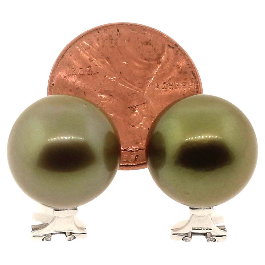 pistachio green earrings