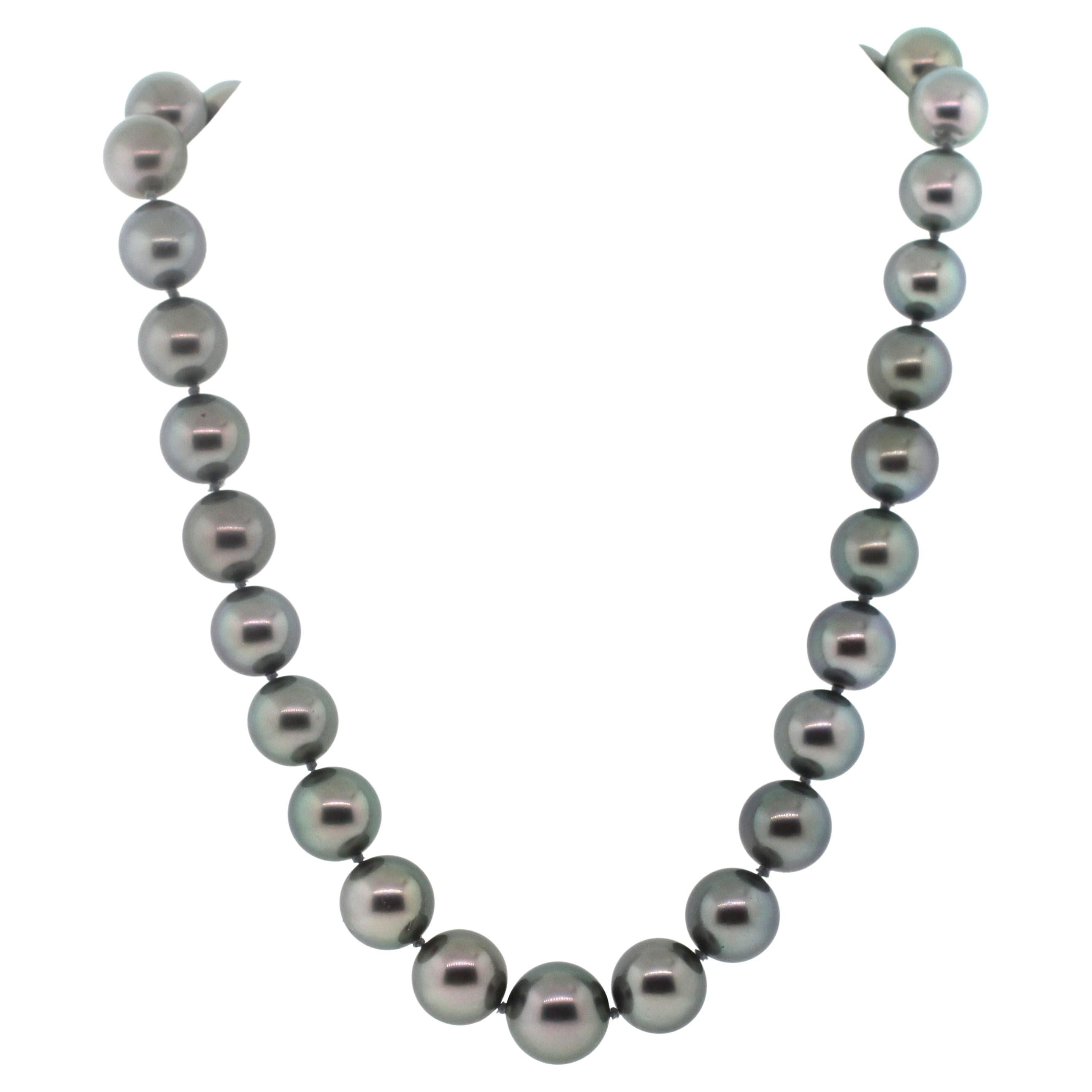 Women's or Men's Hakimoto 13.5x10.8 mm 18K Tahitian South Sea 1.75 Cts. Diamond Clasp Necklace For Sale