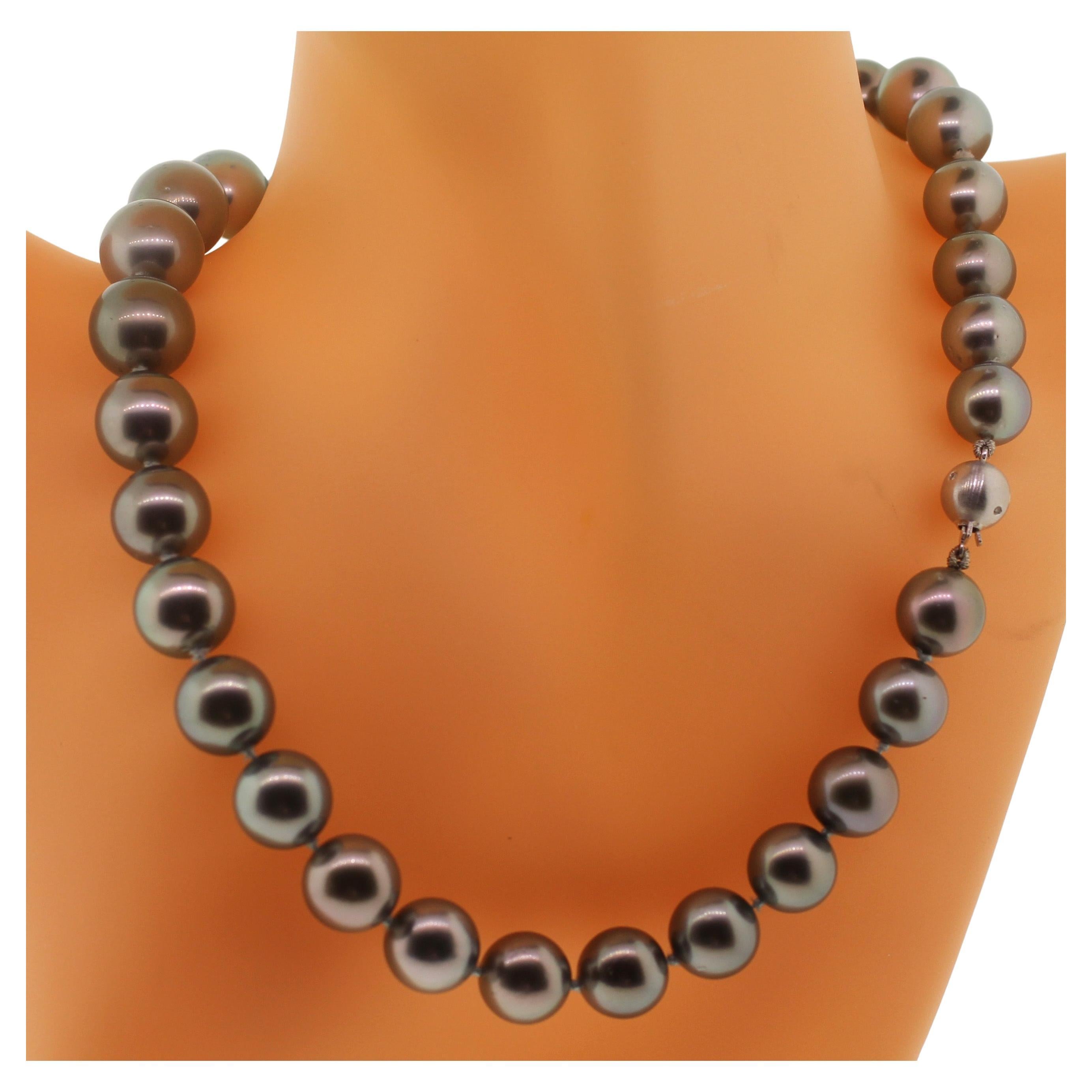 Women's or Men's Hakimoto Tahitian South Sea 13x11 mm Strand Necklace 18k Diamonds Clasp For Sale