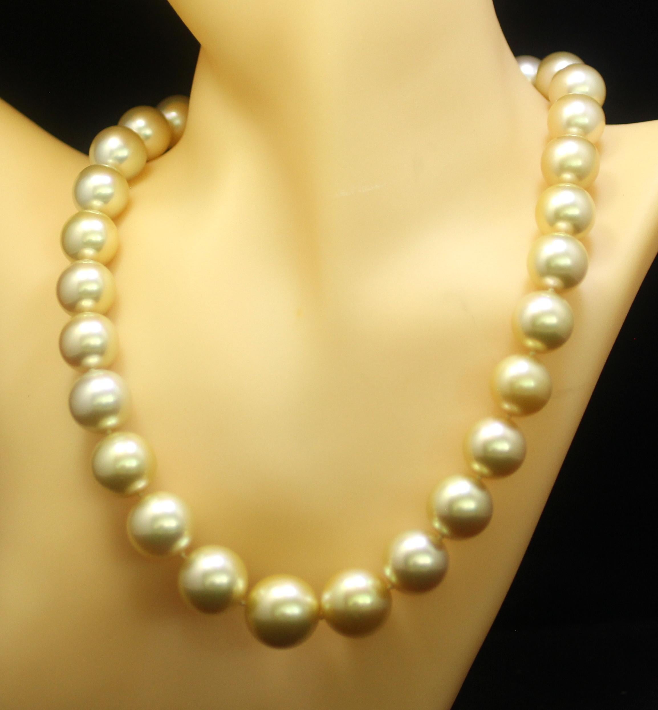 what colors do pearls naturally come in