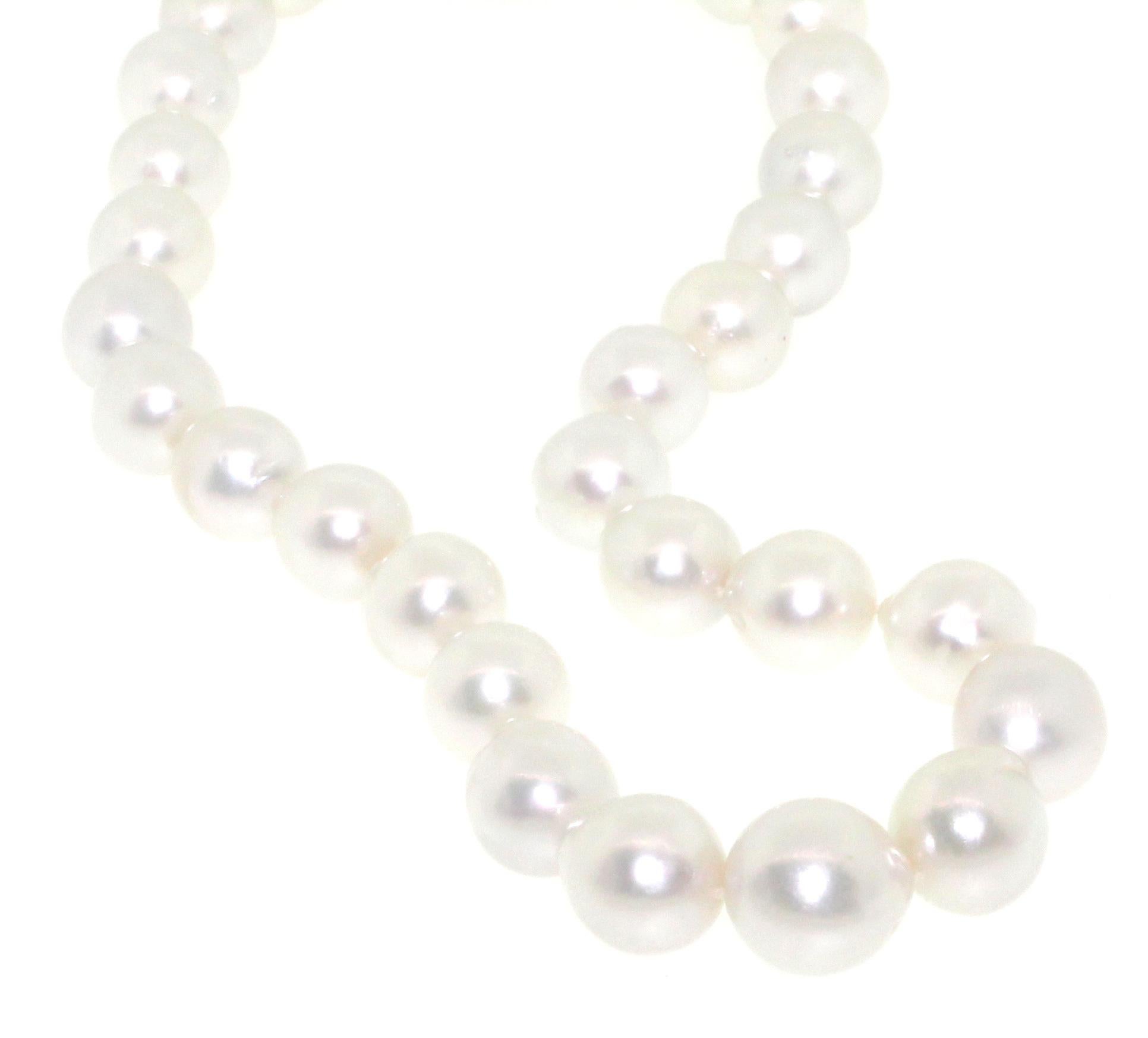 Hakimoto 17.8x13mm South Sea Baroque Pearl Necklace 18K 1.75 Carts Diamond Clasp For Sale 4