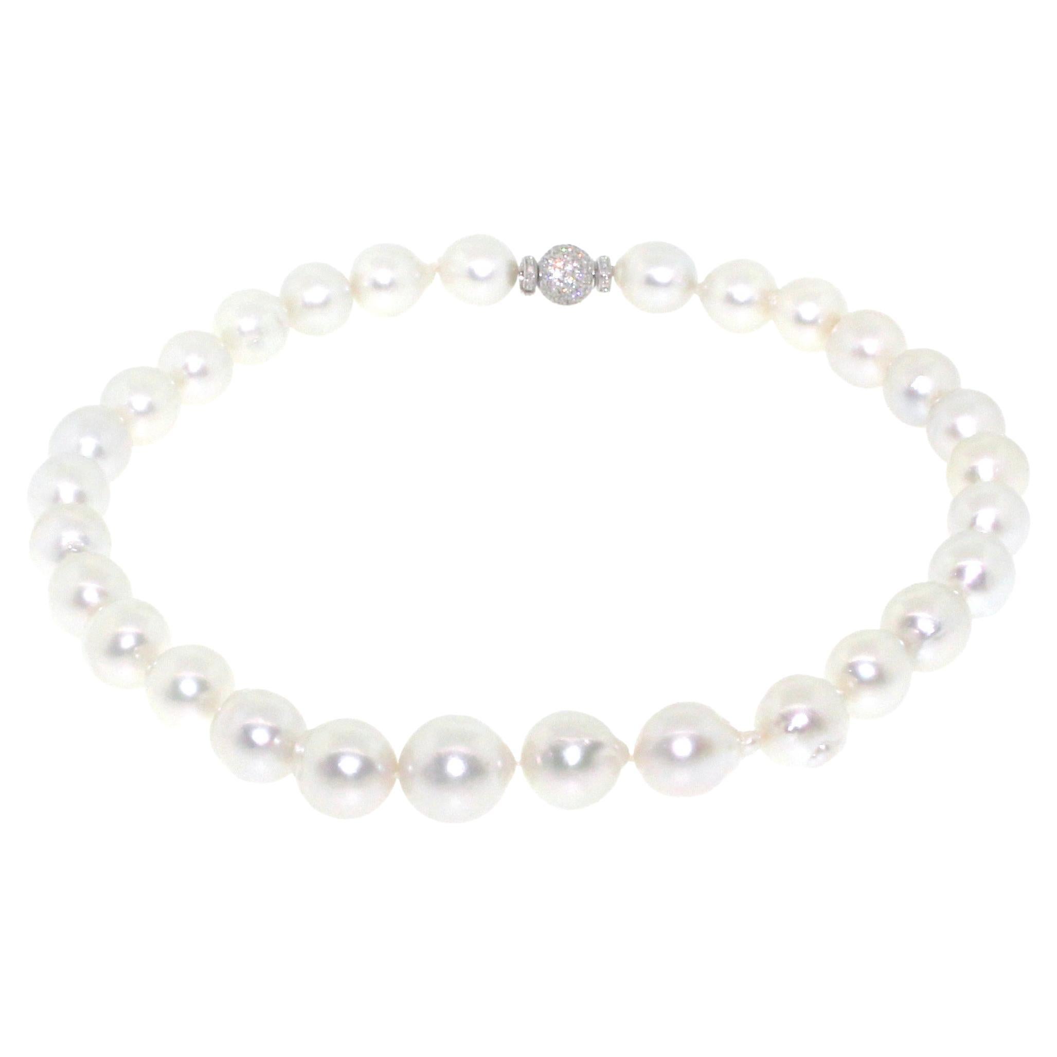 Hakimoto 17,8x13mm Collana di perle barocche dei mari del sud 18K 1,75 carati Chiusura con diamante