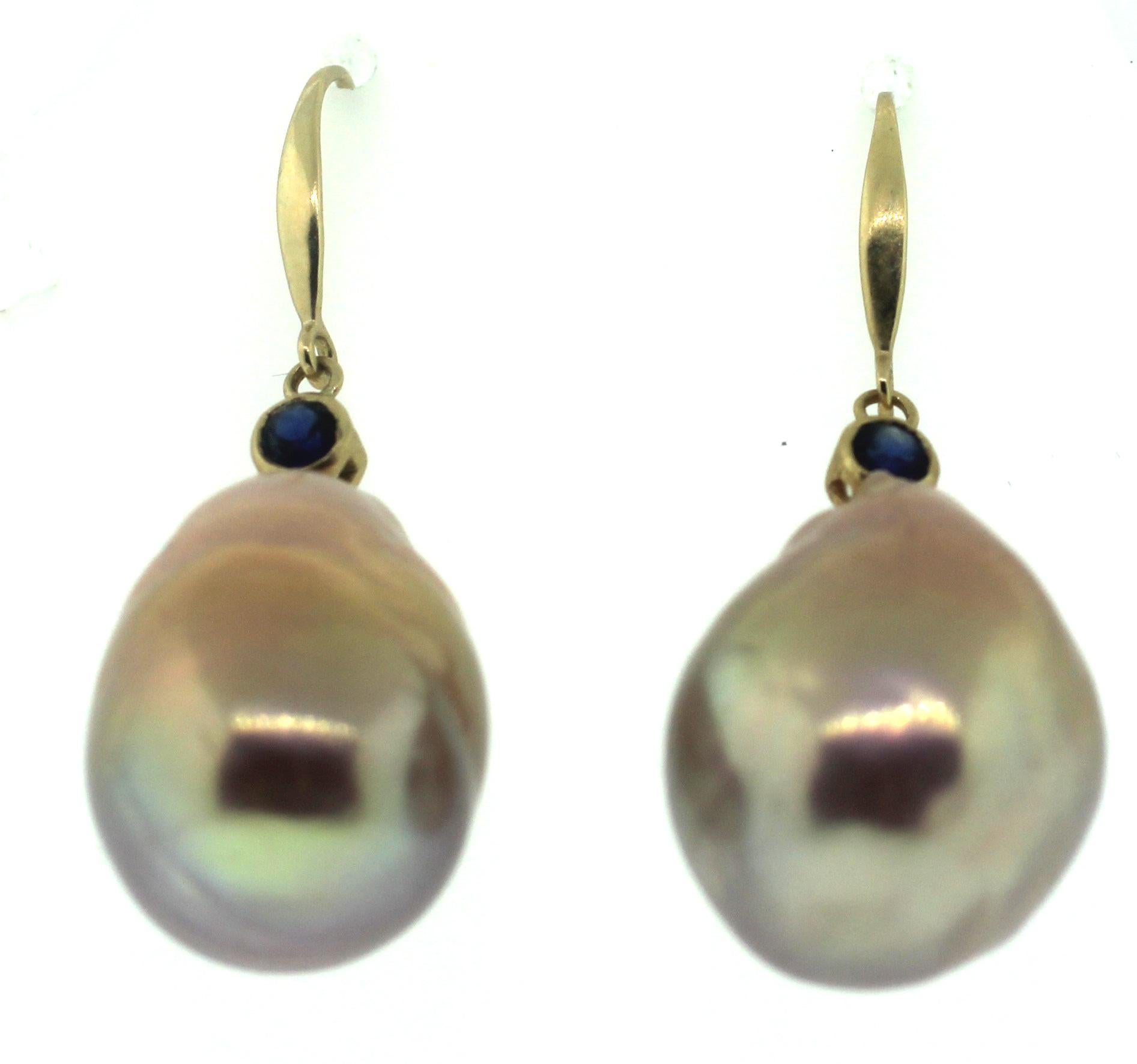 Hakimoto 17x13 mm Baroque pearl 18k Saphhire Earrings
