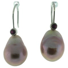 Hakimoto 18 K Sapphire Natural Color Pink 16-13 mm Baroque Pearl Earrings