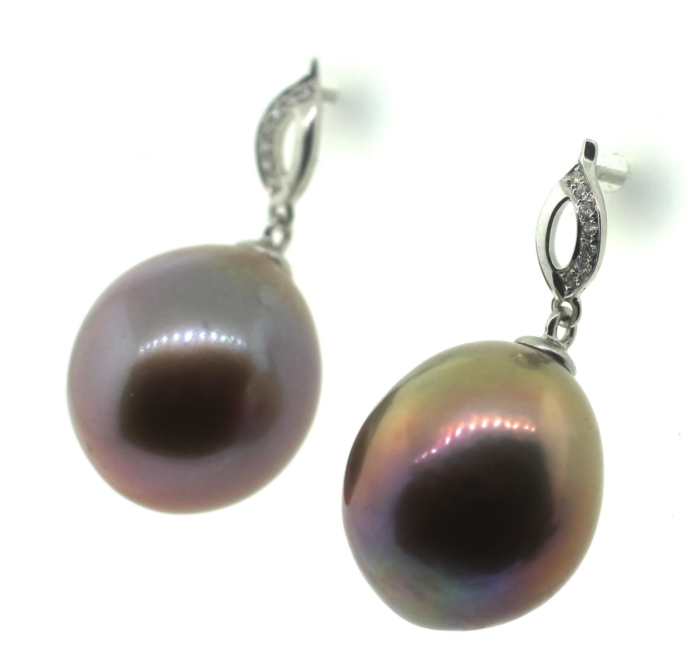 Hakimoto 18K 12-14mm Natural Color Cultured Drop Pearl Diamonds Earrings In New Condition For Sale In New York, NY