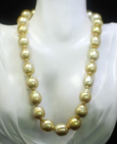 Hakimoto 18K Rare Natural Golden color South Sea Baroque 16x12 mm  Pearl