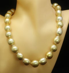 Hakimoto 18K Seltene natürliche goldene Farbe Südseebarock 16x12 mm  Perle