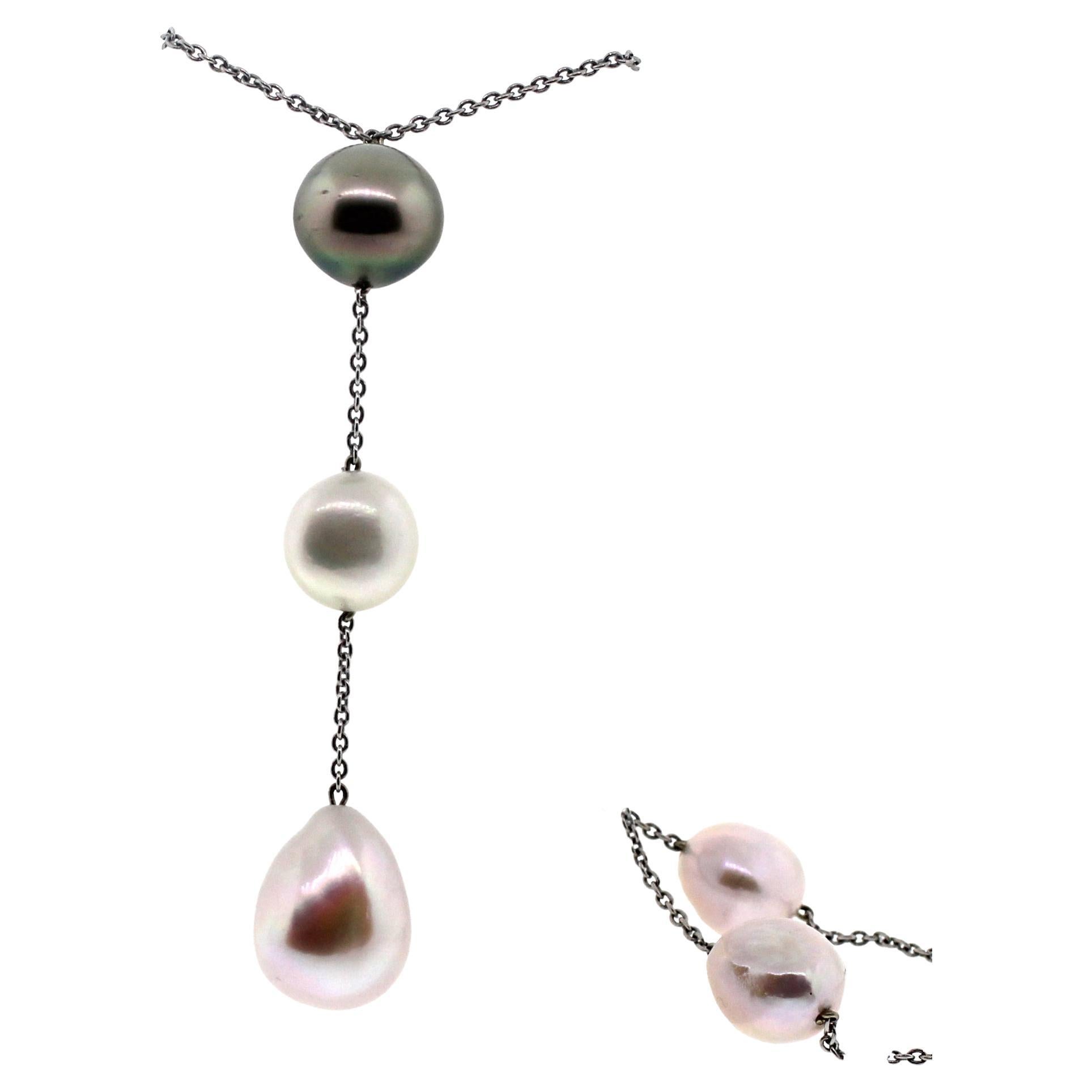 Hakimoto 18K White Gold Chain With Tahiti and 8 Baroque Pearl Necklace In New Condition In New York, NY