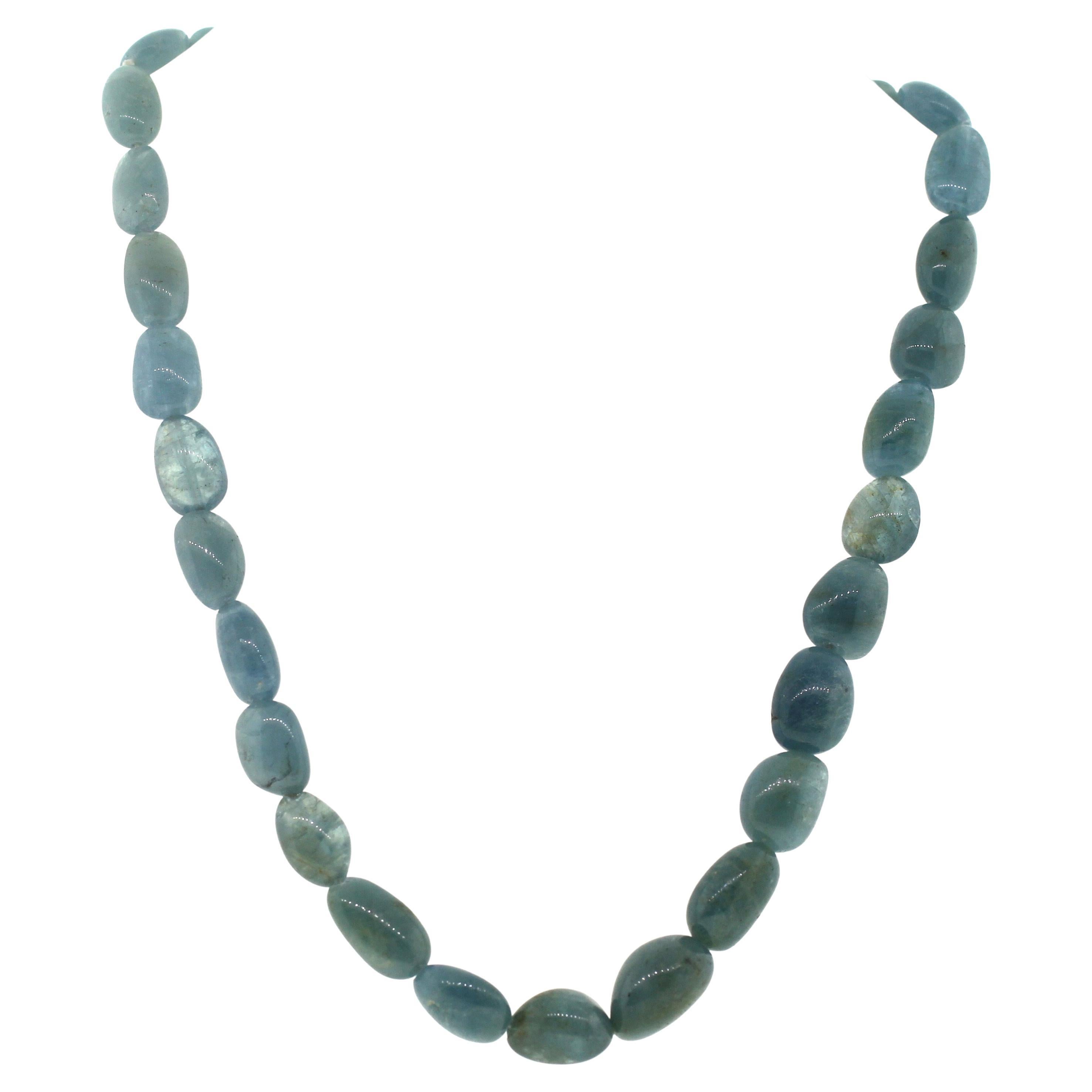 Hakimoto Halskette, 18 Karat Weißgold milchgrüner Barock-Aquamarin (Perle)