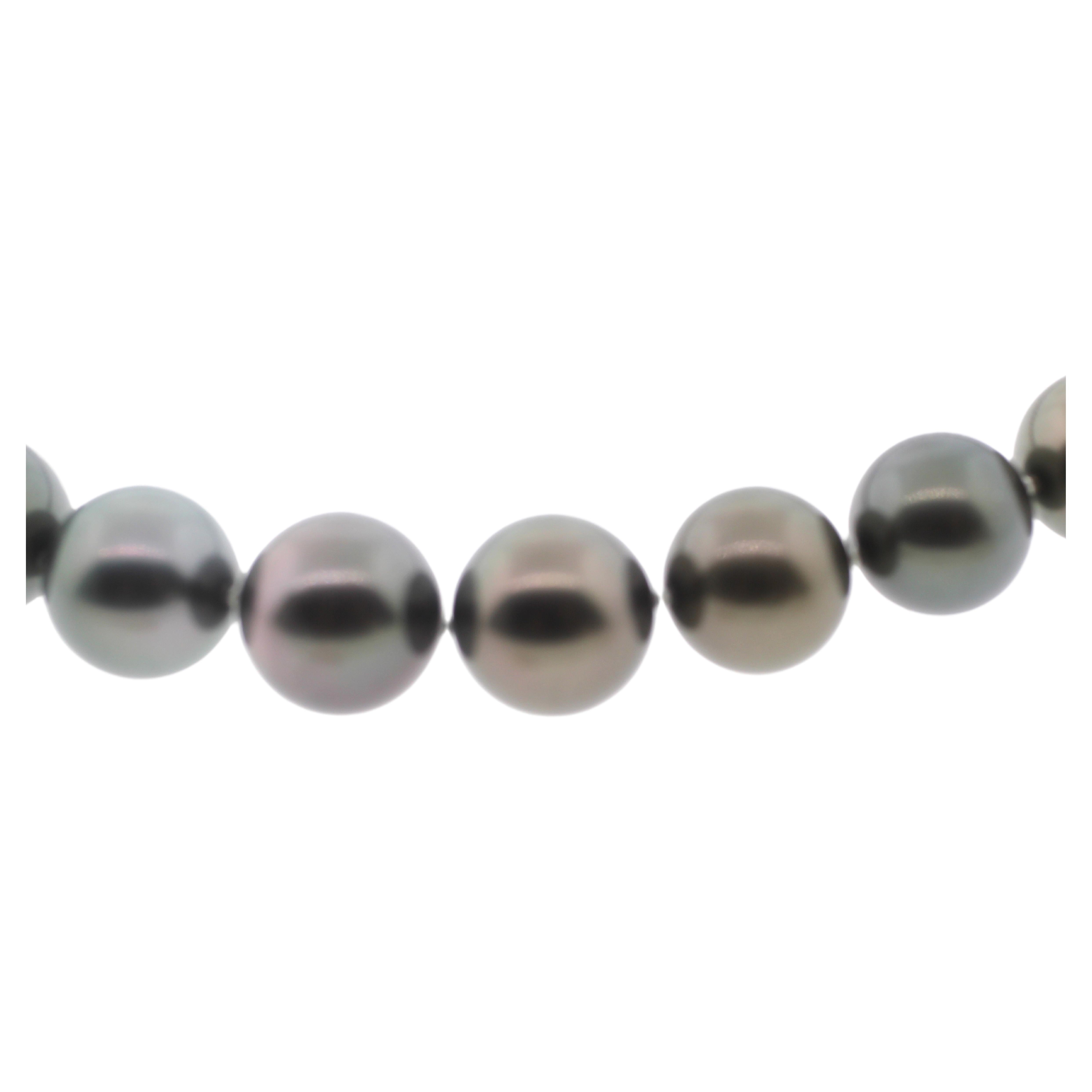 Women's Hakimoto 18K White Gold 13x10 mm Tahitian Pearl Necklace Full Diamonds Clasp For Sale