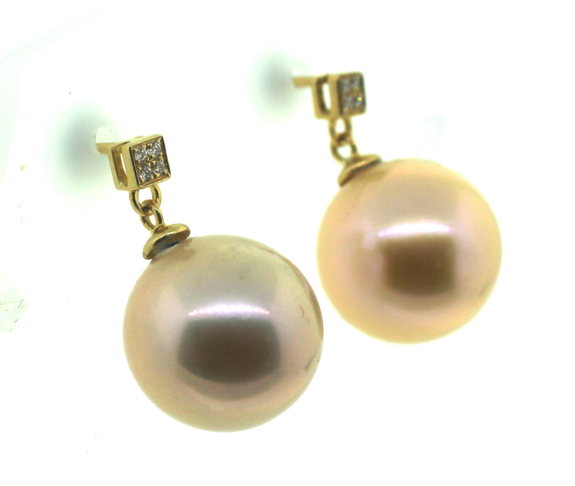 Modern Hakimoto by Jewel Of Ocean 18k Yellow Gold Diamonds Pearl Earrings For Sale