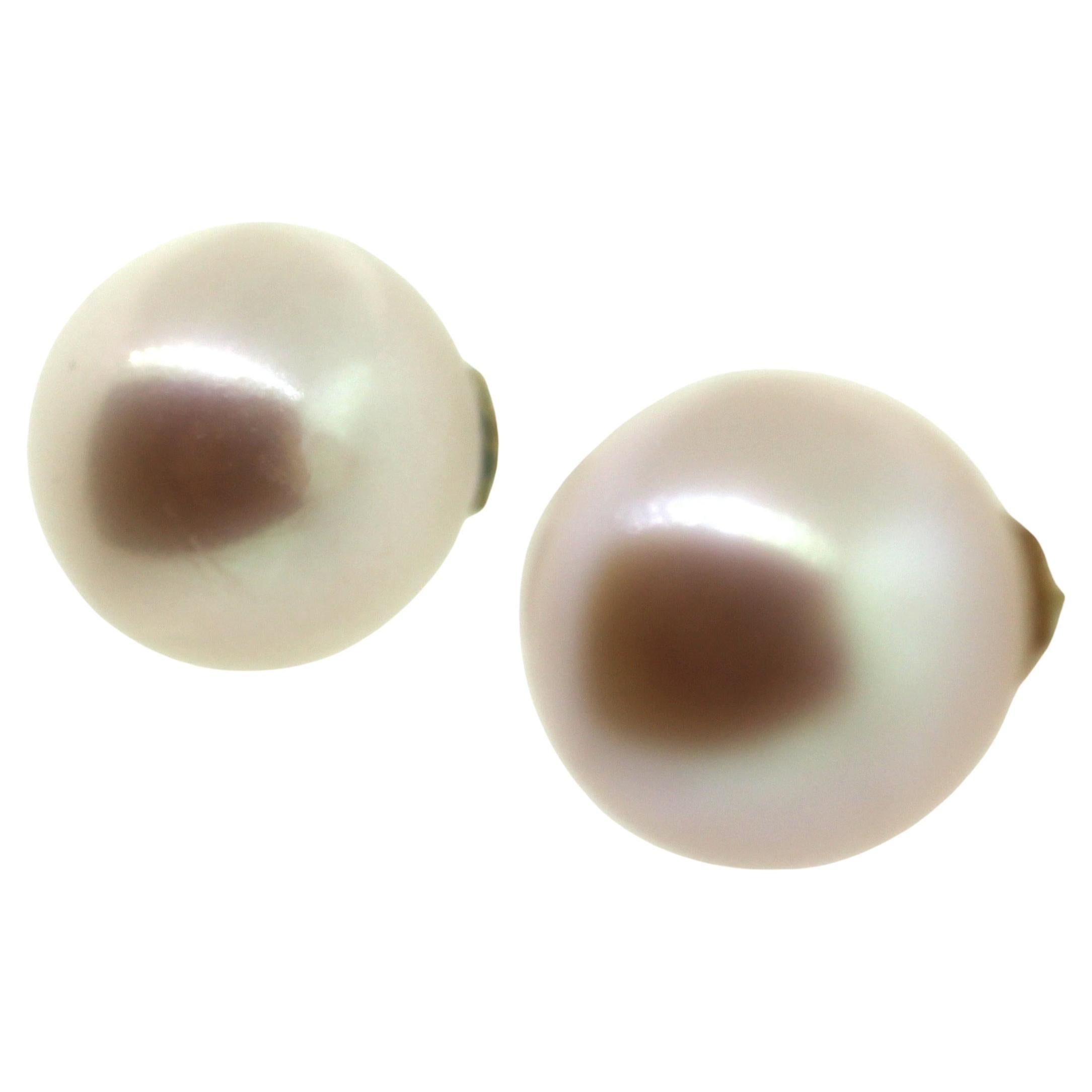 Hakimoto by Jewel of Ocean 18k Yellow Gold Stud Pearl Earrings