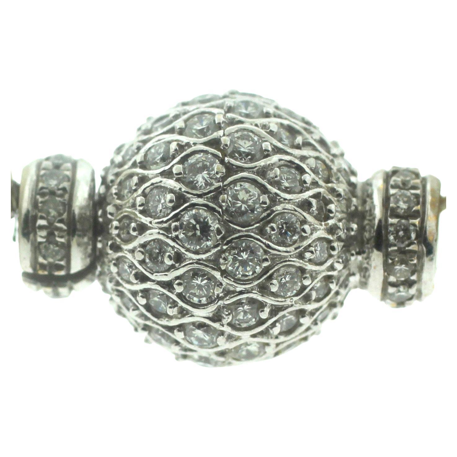 Perle Hakimoto Important  Collier de perles des mers du Sud d'Australie de 15 x 17 mm en vente