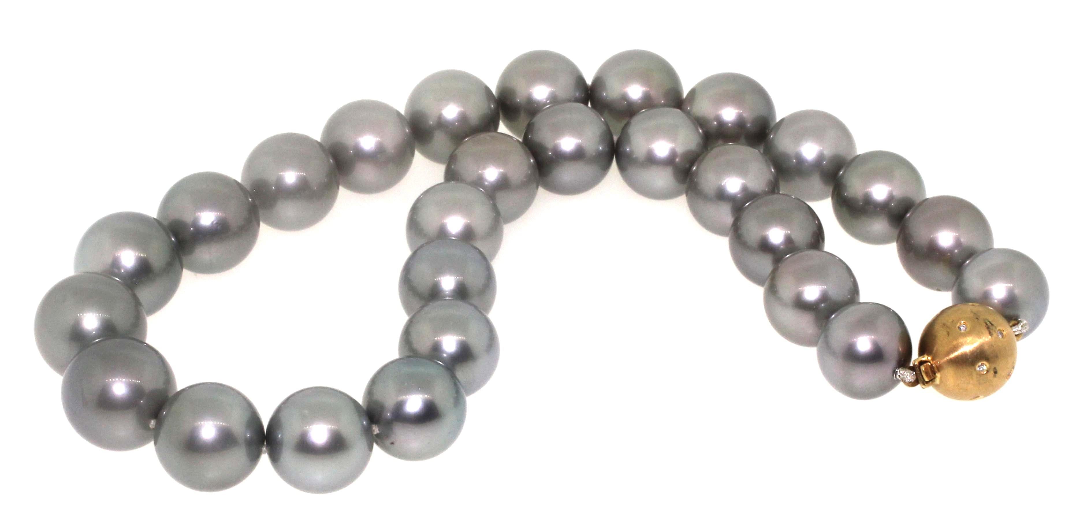 Bead Hakimoto 16x14 mm Tahitian South Sea Pearl Strand Necklace with 18K Diamond For Sale