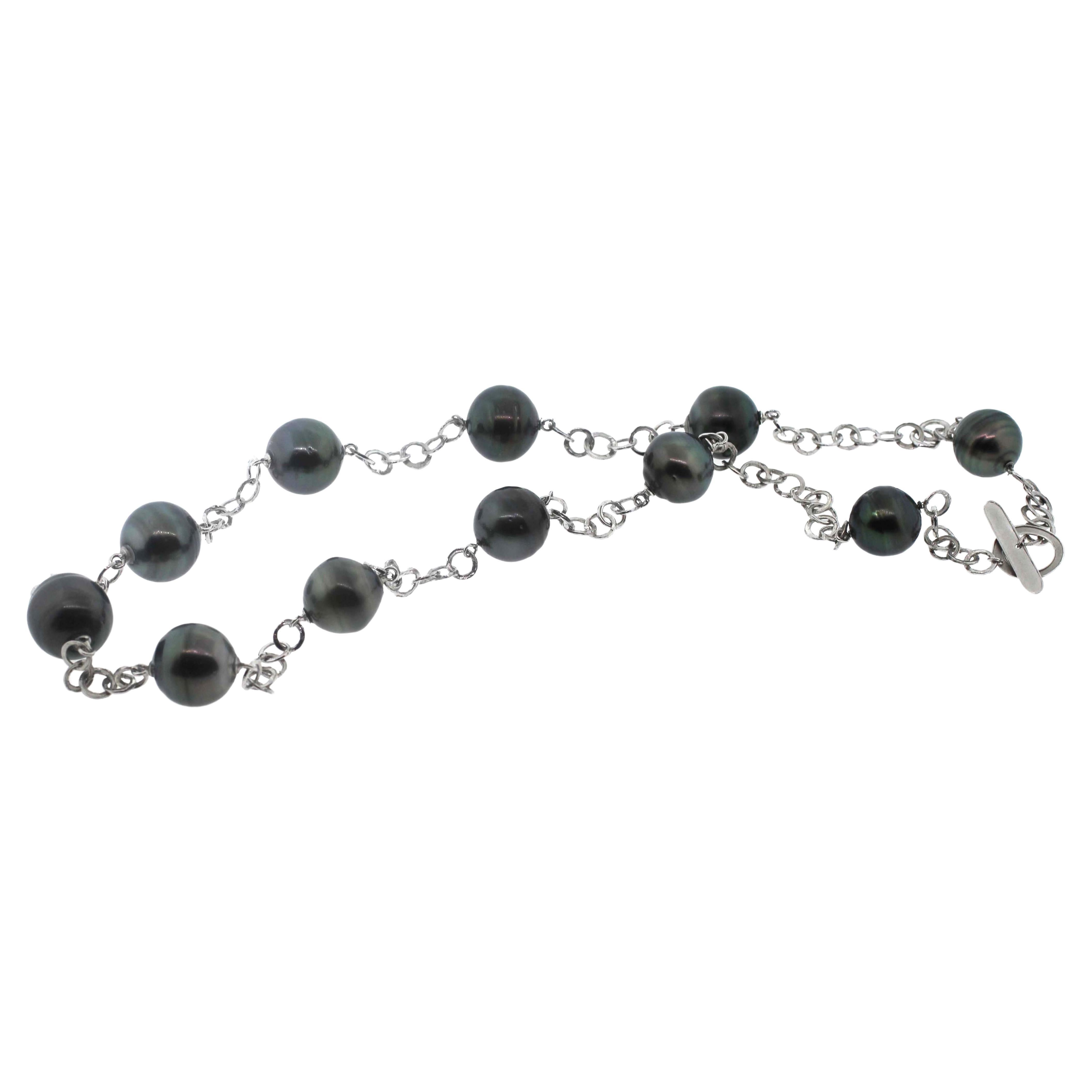 Hakimoto 17x15 mm Natural Color Tahitian South Sea Pearl Station Necklace 18K In New Condition For Sale In Hicksville, NY