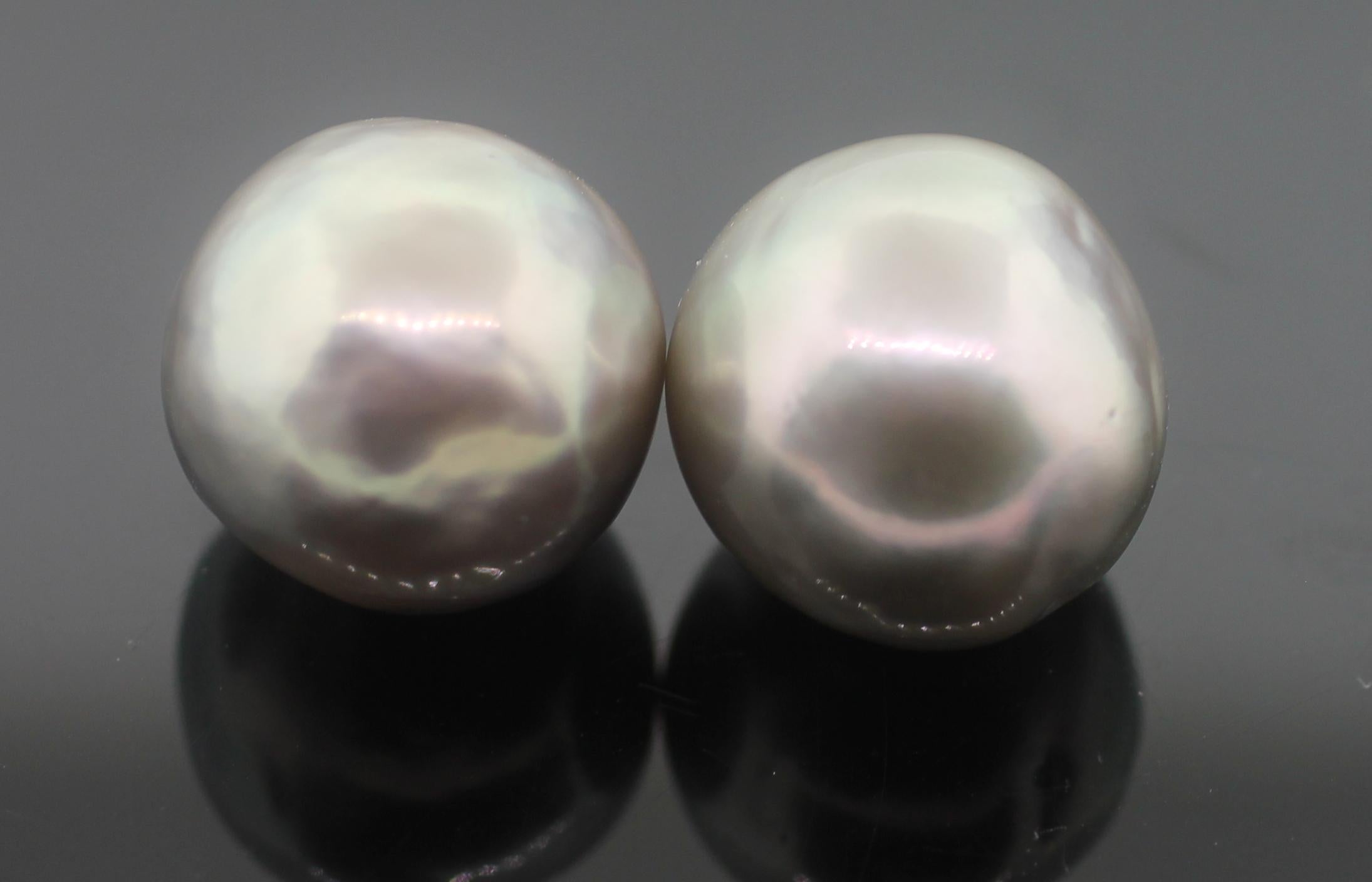 Hakimoto Pair of 18 mm Round Silver Tahiti Naget Baroque Pearl In New Condition For Sale In New York, NY
