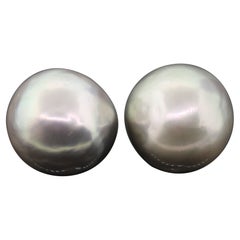 Hakimoto Pair of 18 mm Round Silver Tahiti Naget Baroque Pearl