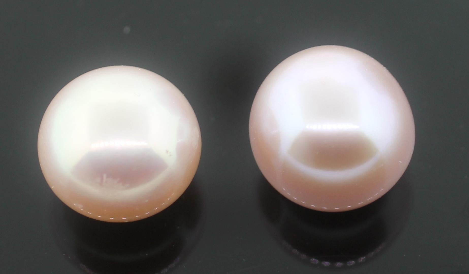 Bead Hakimoto Pair of 14 mm Pink Botton Shape Cultured Pearls For Sale