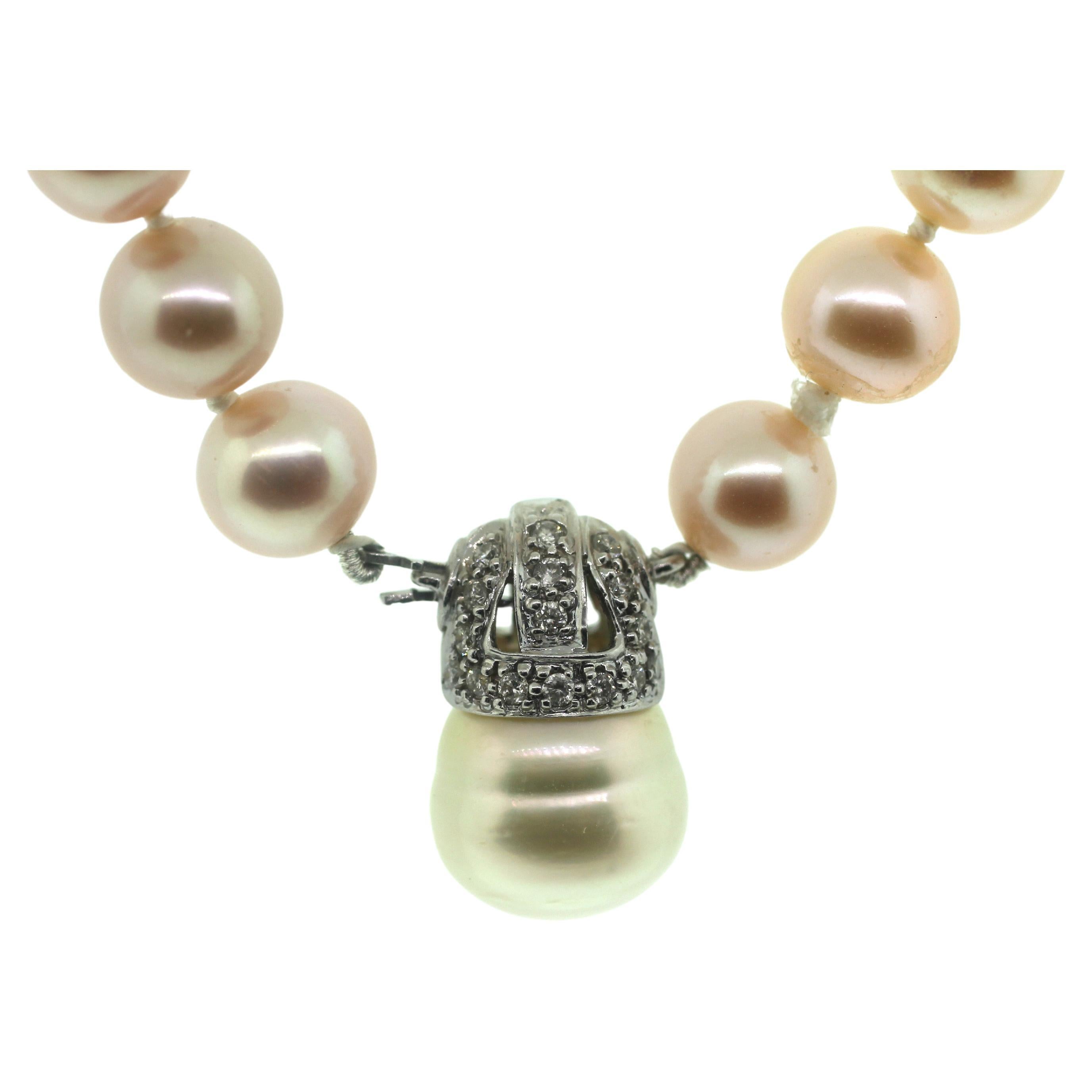 Contemporary Hakimoto Pink Cultured Pearl 18K Diamonds Necklace For Sale