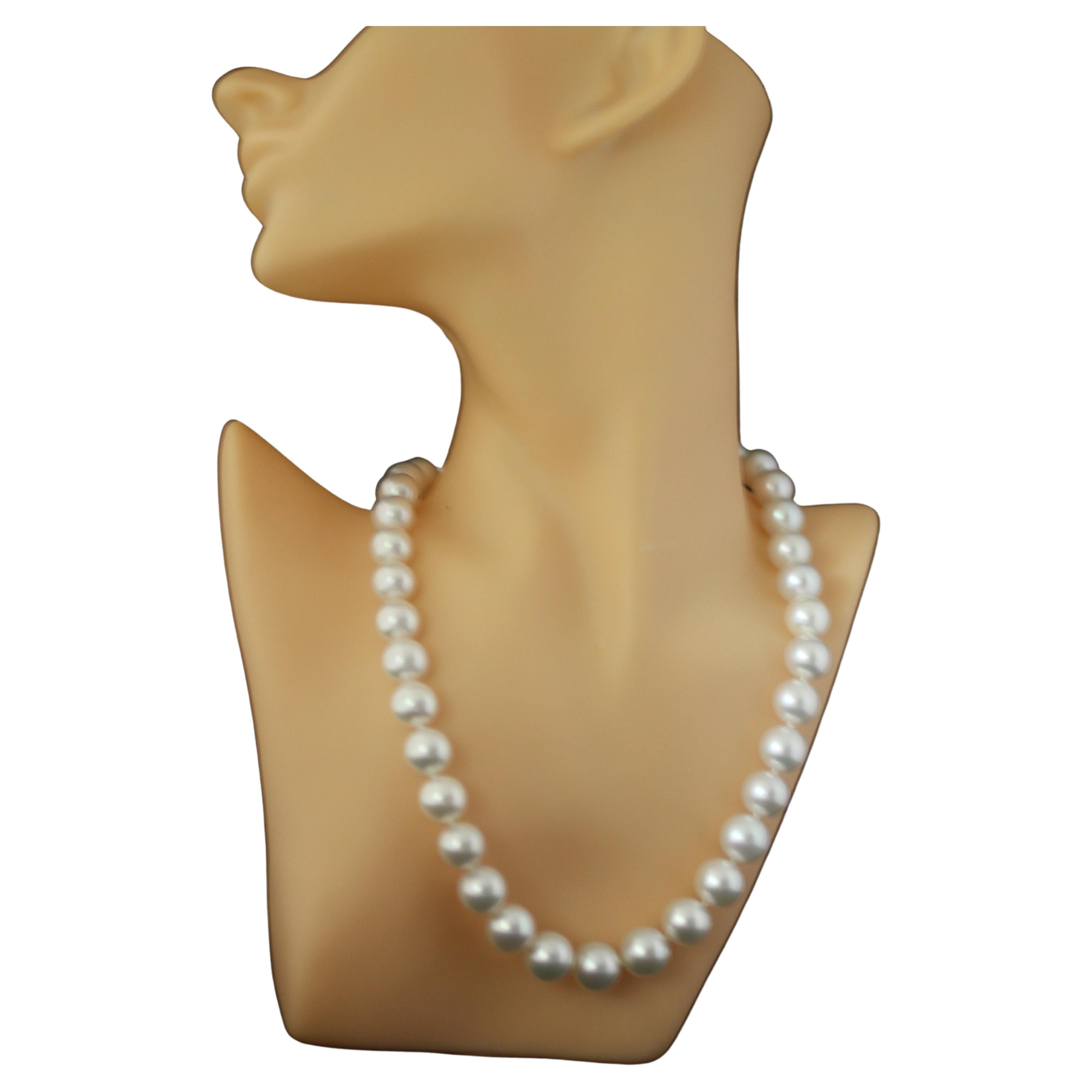 Hakimoto By Jewel Of Ocean 18K South Sea Strand Necklace
18K White Gold  
Weight (g): 92.2
Cultured South Sea Pearl 
Pearl Size: 13X11mm 
Pearl Shape: Round 
Body color: Pinkish White 
Orient: Very Good
Luster: Very Good 
Surface: Eye Clean
Nacre: