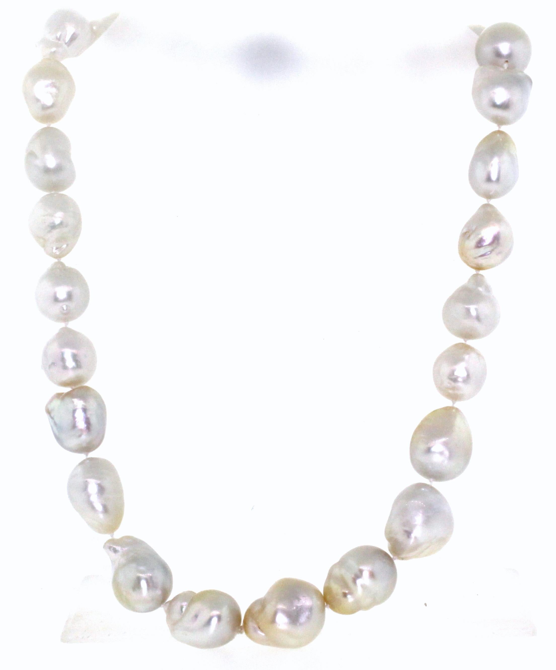 Hakimoto 17x14 mm Rare 18K Diamond Clasp White Baroque South Sea Pearl 5