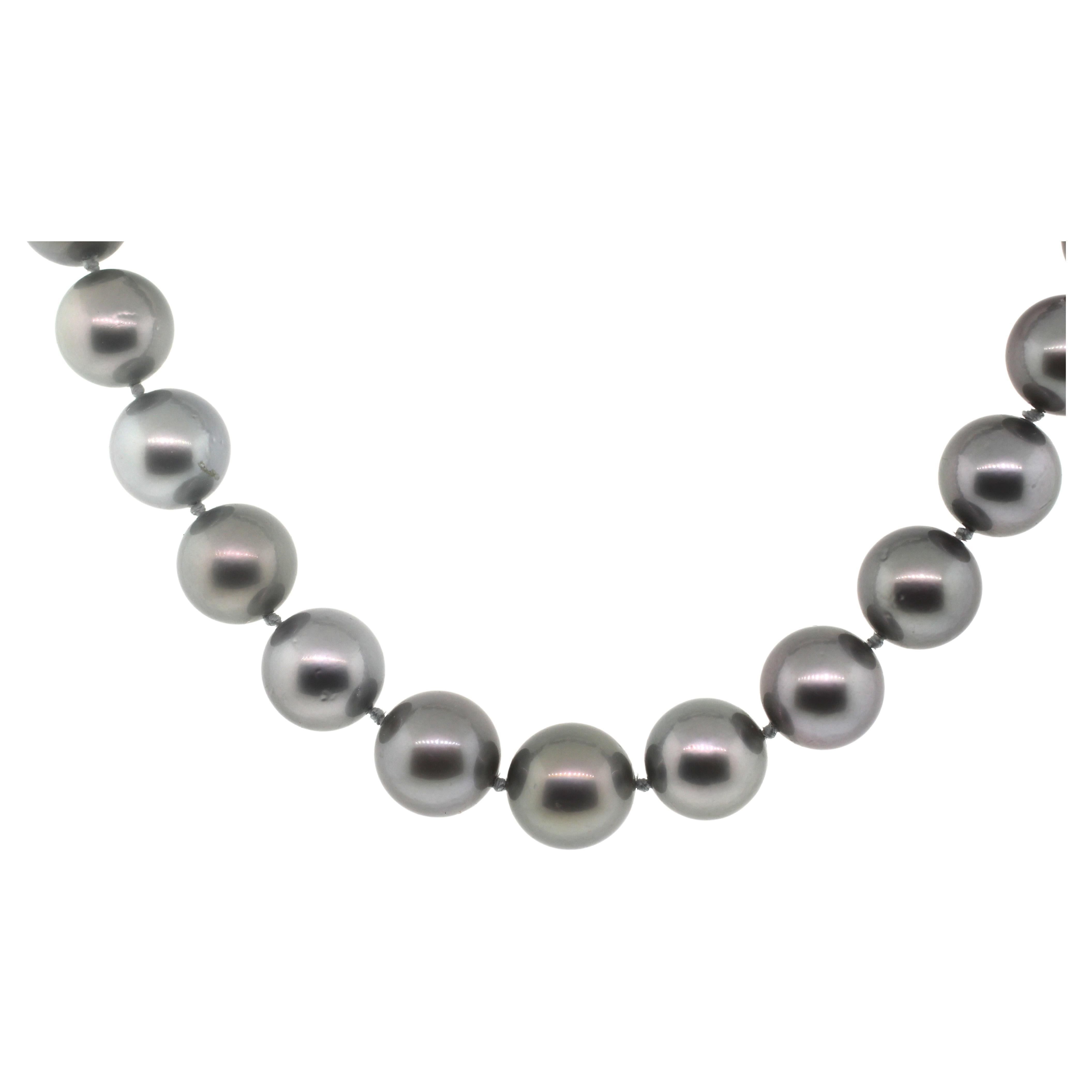 Hakimoto By Jewel Of Ocean Tahitian Gray South Sea Pearl Necklace
37 Pearls 14x12 mm 
18K White Gold With 0.12 Carts Diamond Clasp
21.5